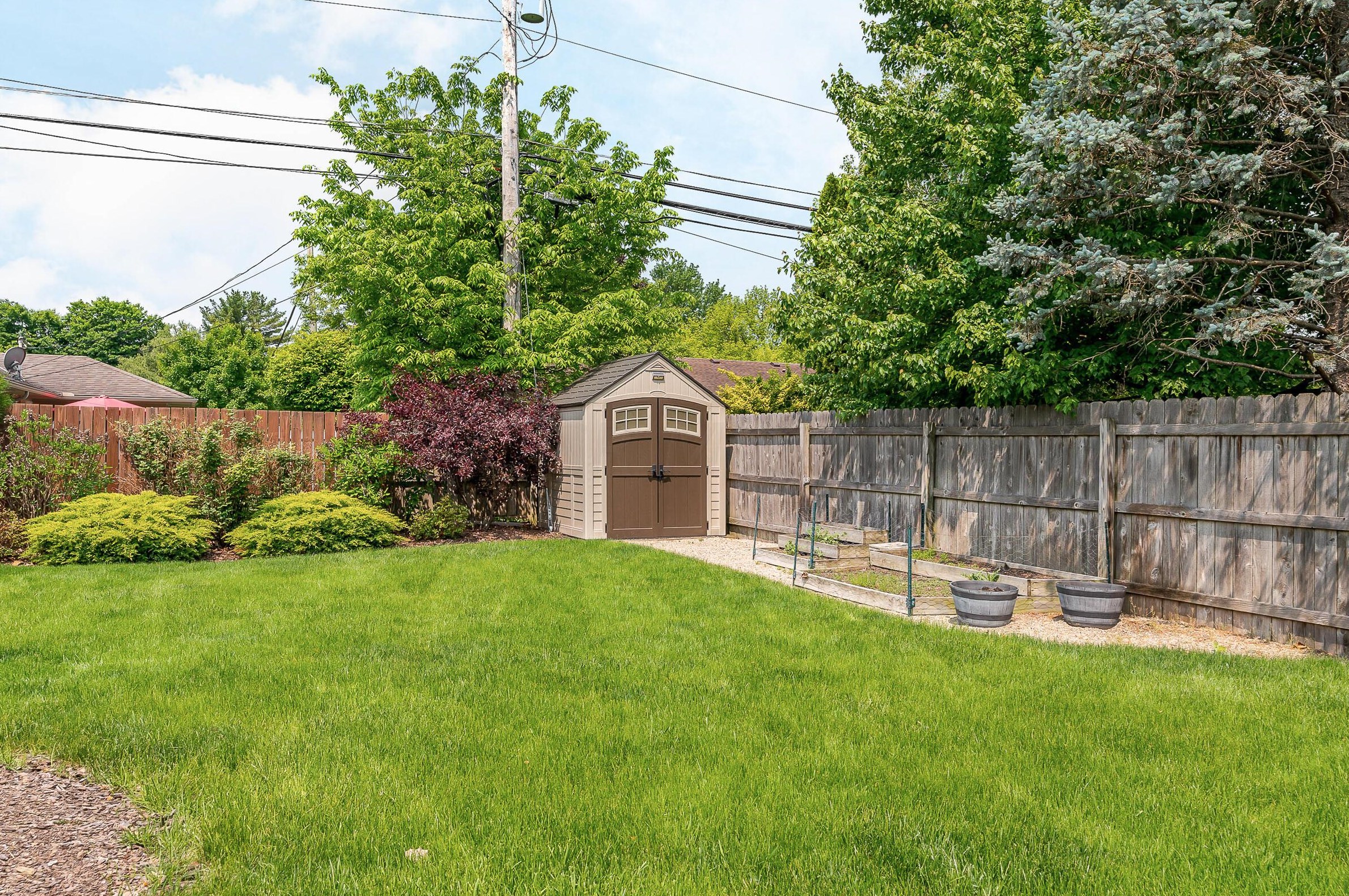 2060 Glenmere Rd, Columbus OH  43220-4808 exterior