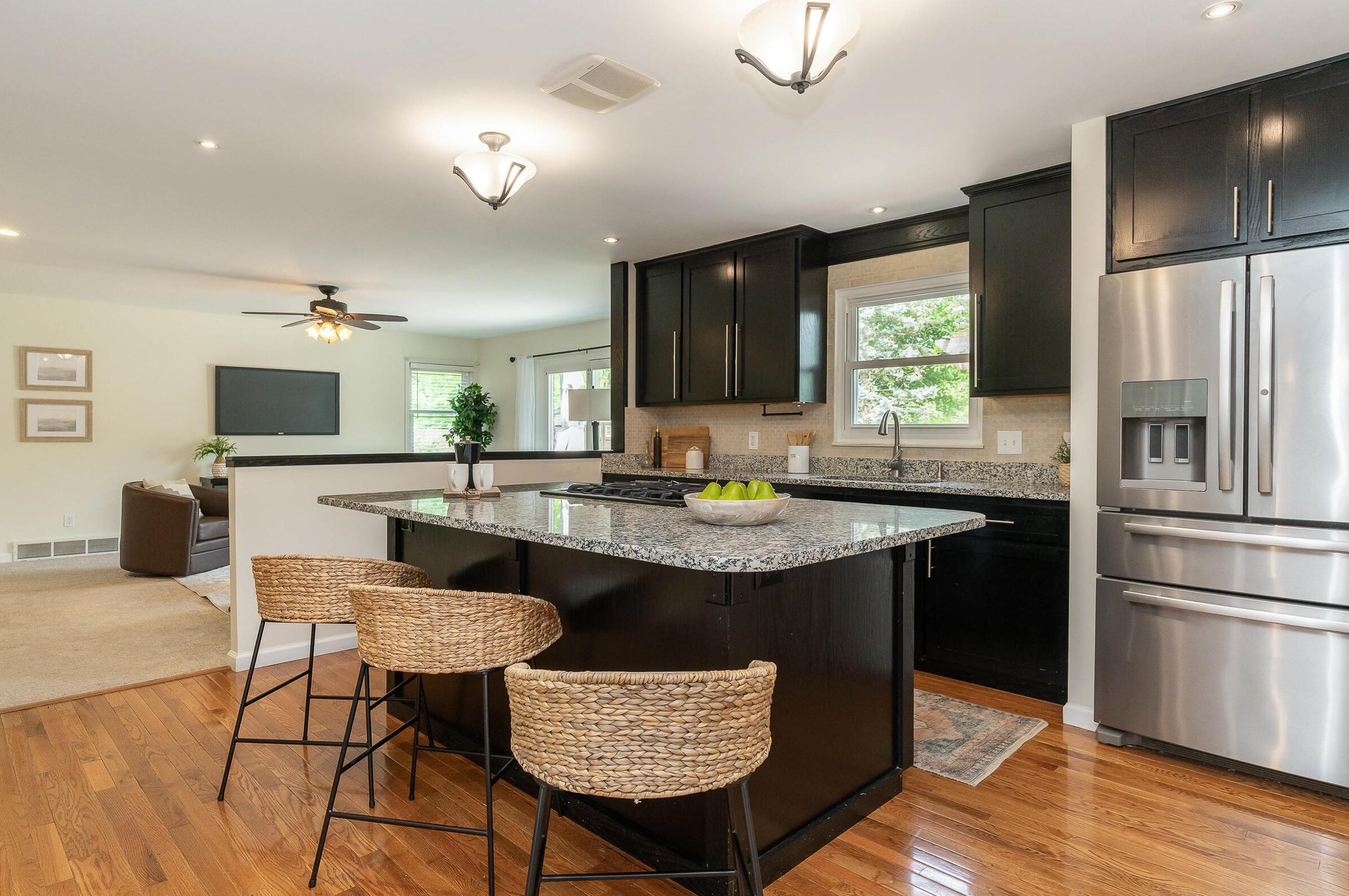 2060 Glenmere Rd, Columbus OH  43220-4808 exterior