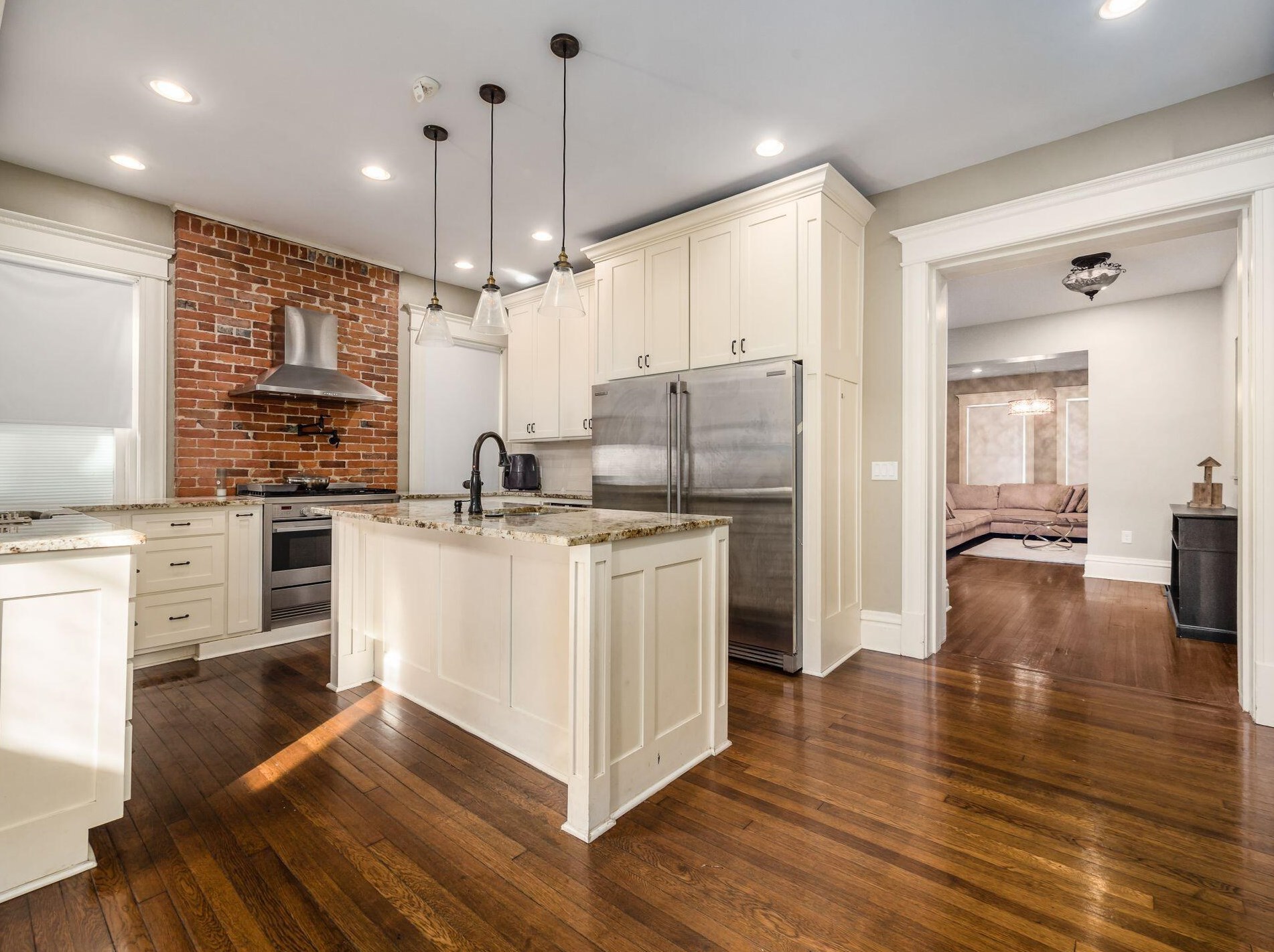 1063 Bryden Rd, Columbus OH 43205-1930 exterior