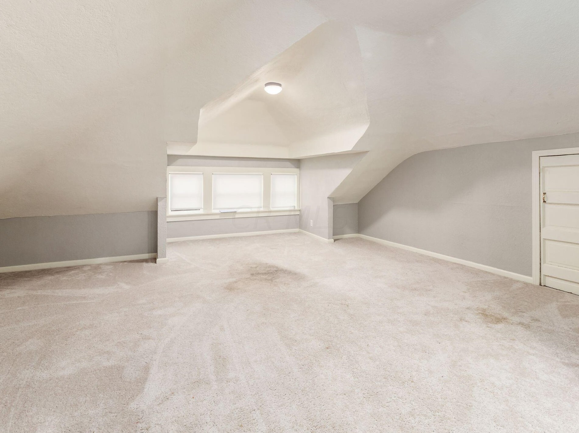 1063 Bryden Rd, Columbus OH 43205-1930 exterior