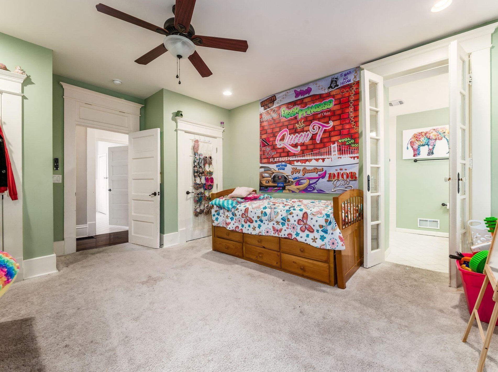 1063 Bryden Rd, Columbus OH 43205-1930 exterior