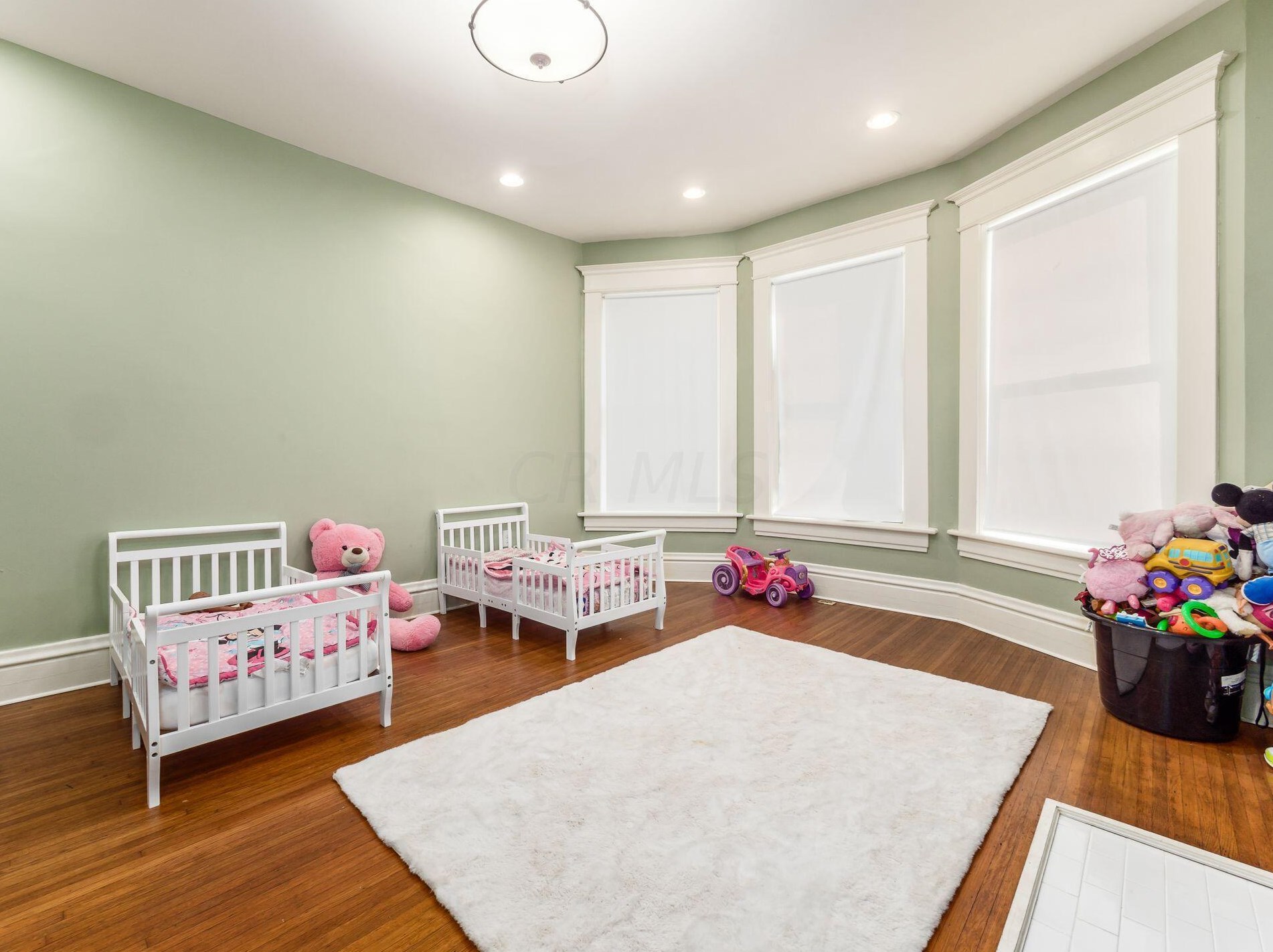 1063 Bryden Rd, Columbus OH 43205-1930 exterior