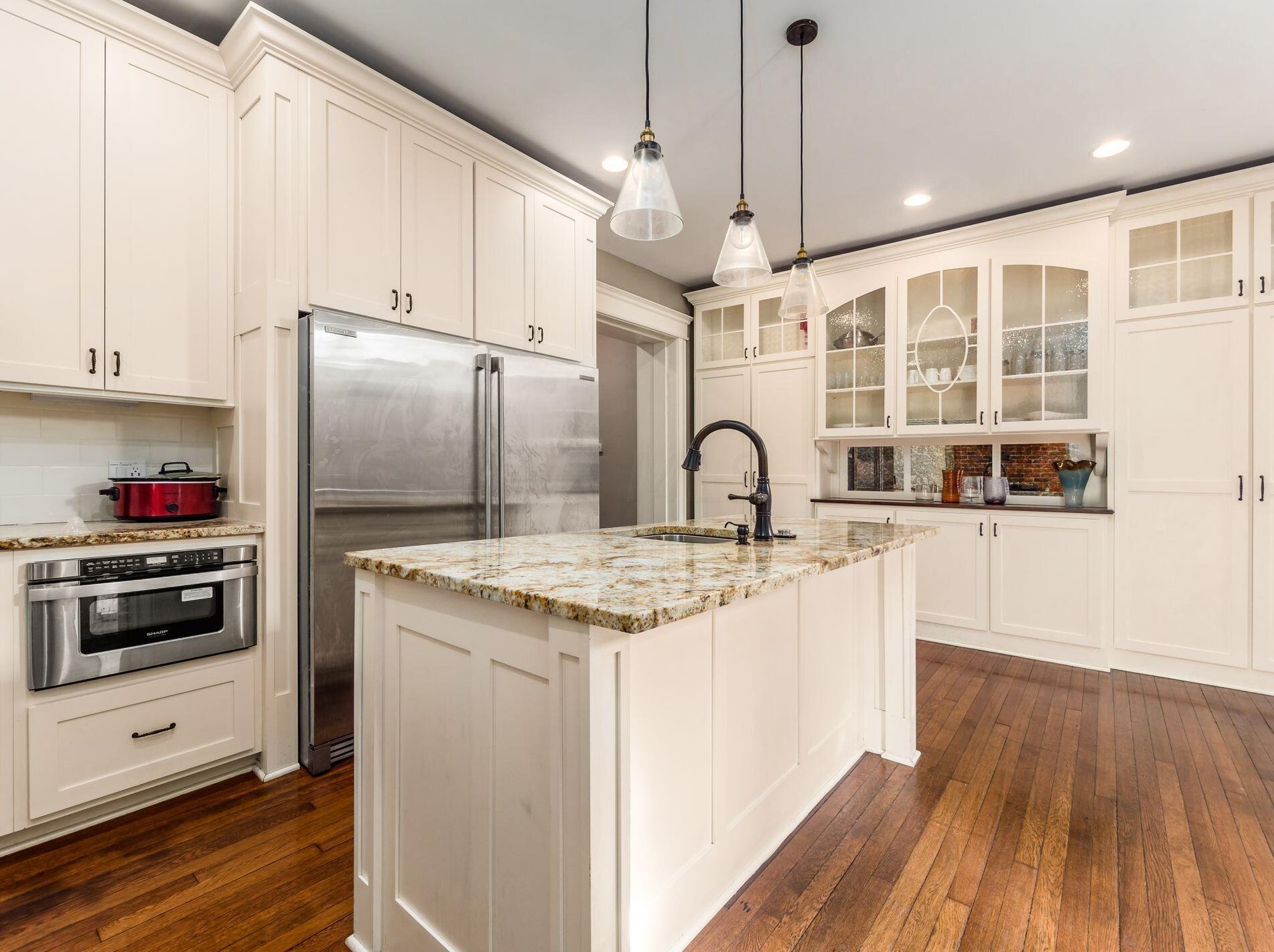 1063 Bryden Rd, Columbus OH 43205-1930 exterior