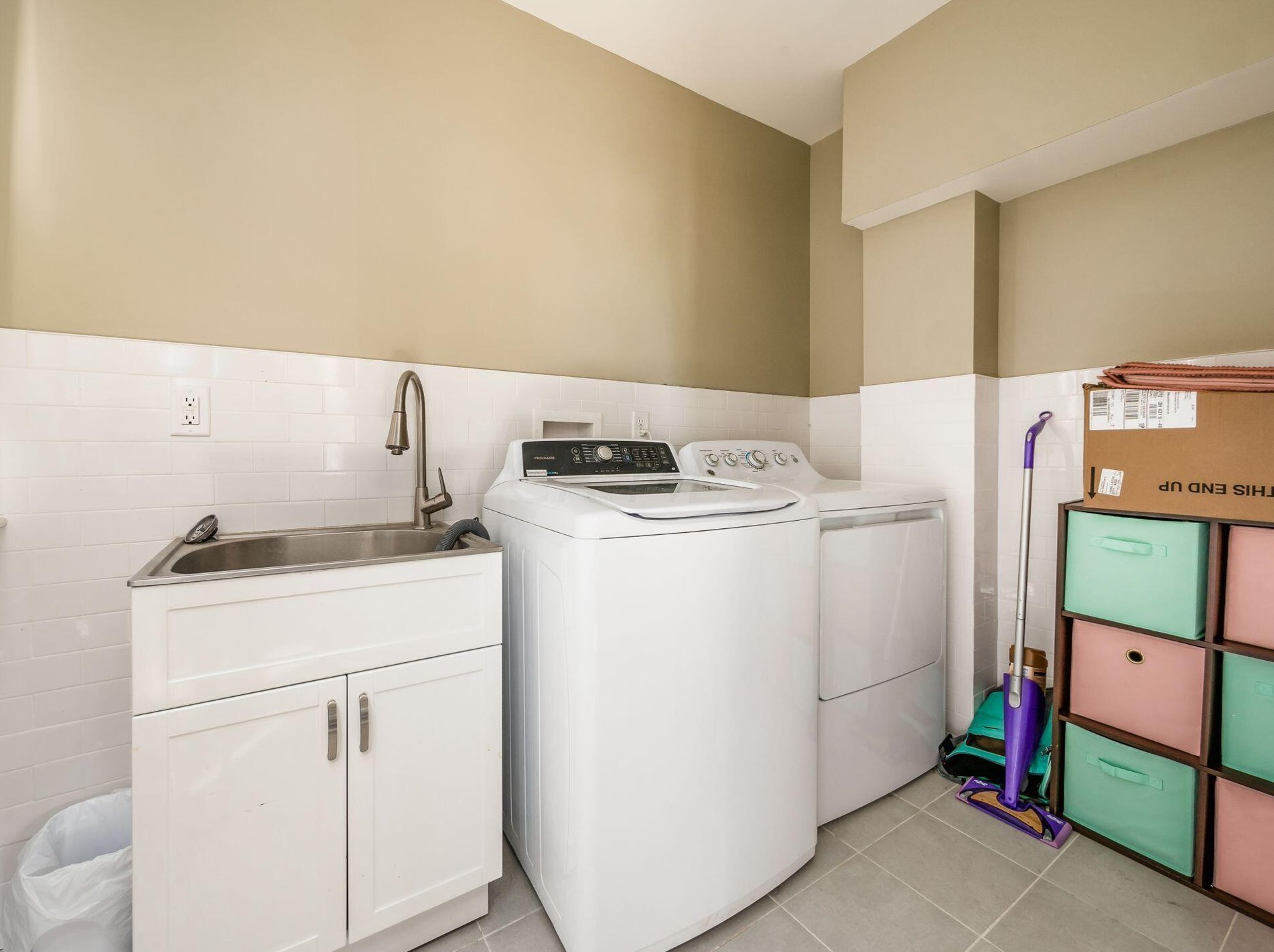 1063 Bryden Rd, Columbus OH 43205-1930 exterior