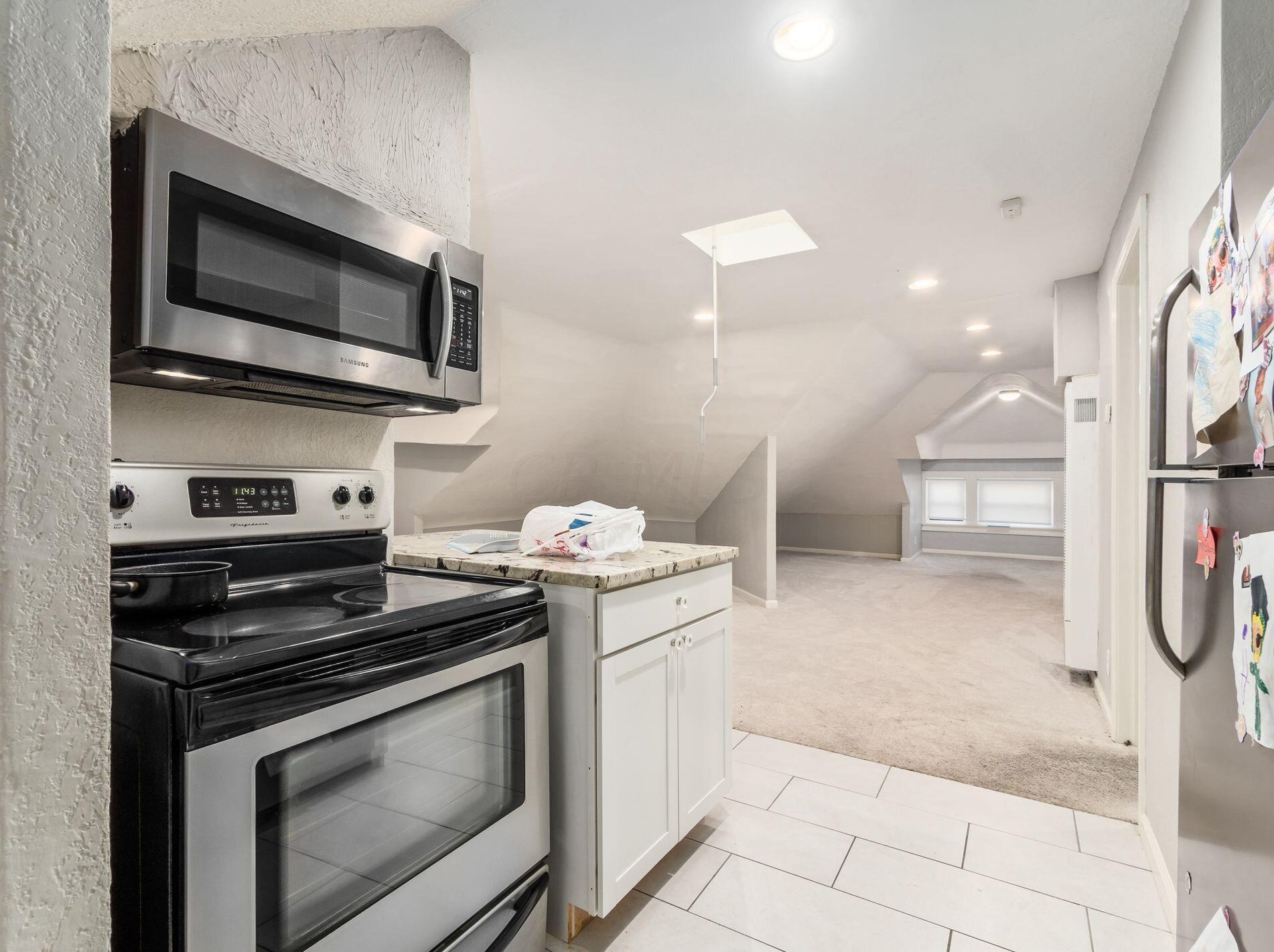 1063 Bryden Rd, Columbus OH 43205-1930 exterior