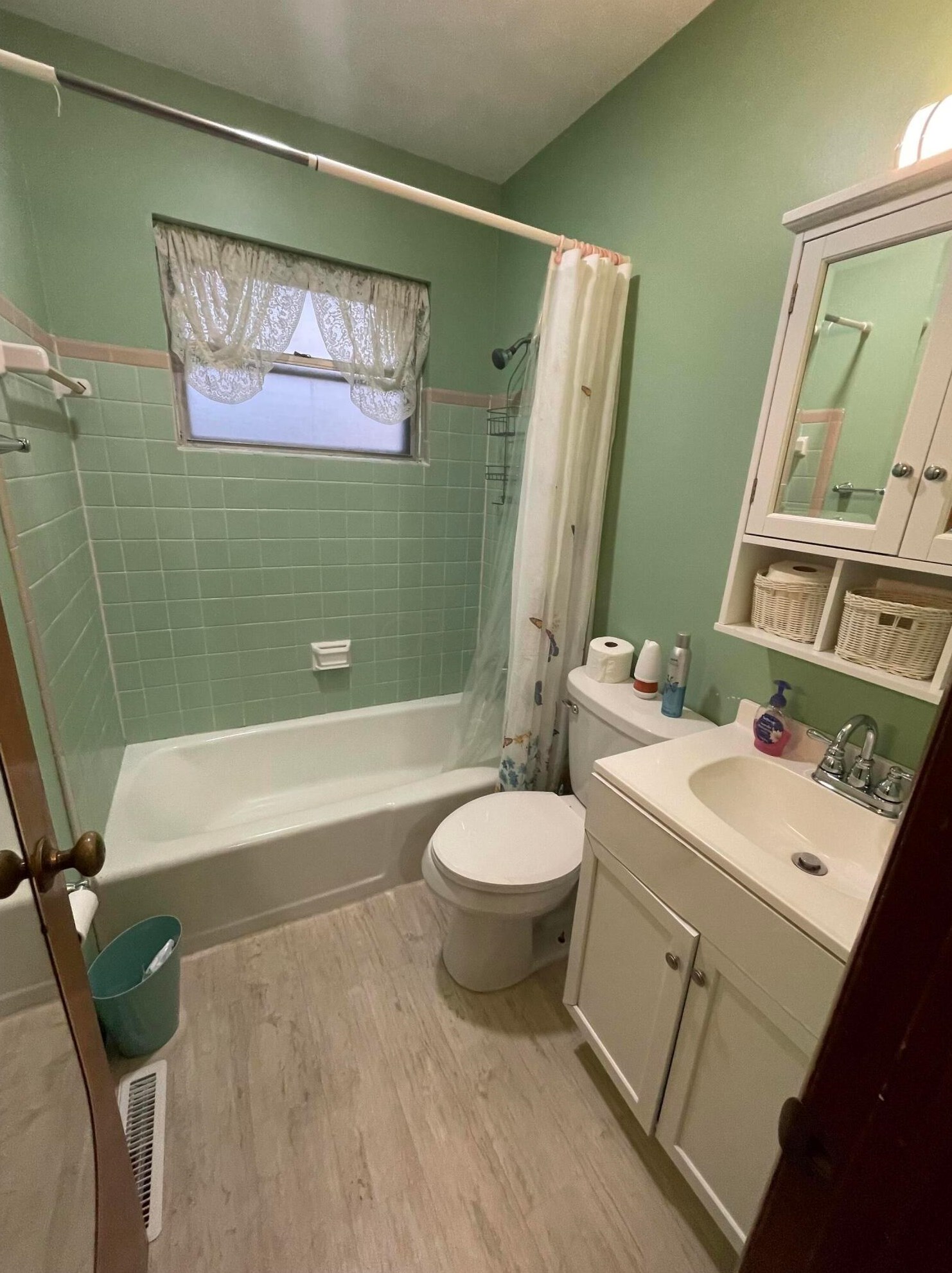 795 Colton Rd, Columbus OH 43207-3838 exterior