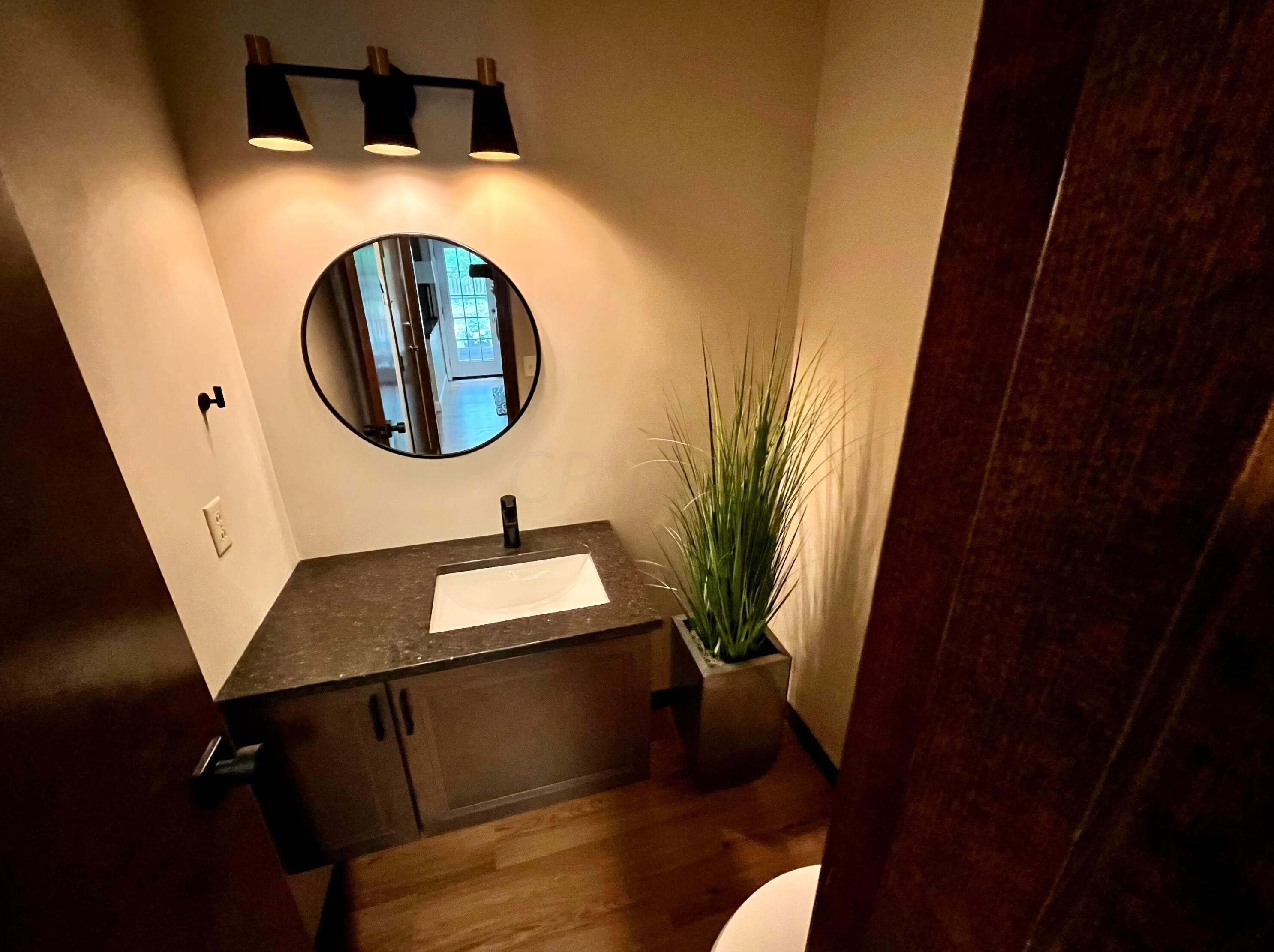 1005 Autumn Lake Ct, Westerville OH  43081-3110 exterior