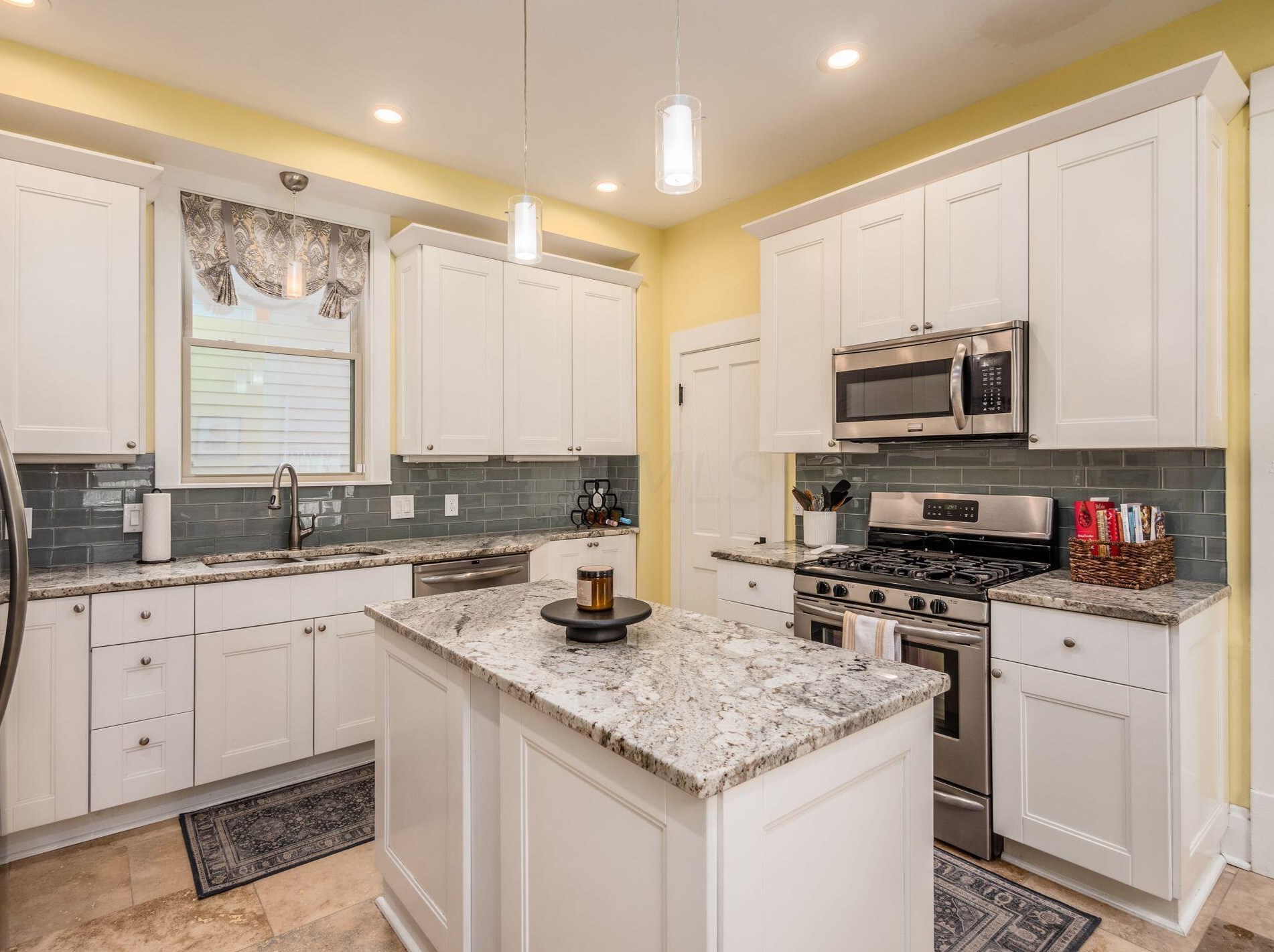 416 Stewart Ave, Columbus OH  43206-2730 exterior