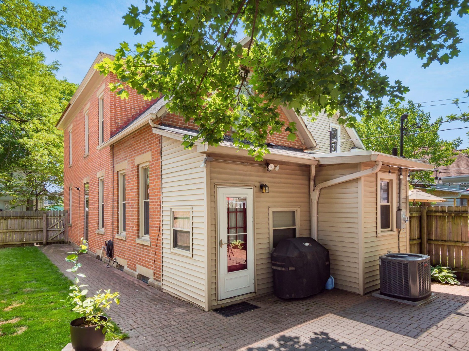 416 Stewart Ave, Columbus OH  43206-2730 exterior