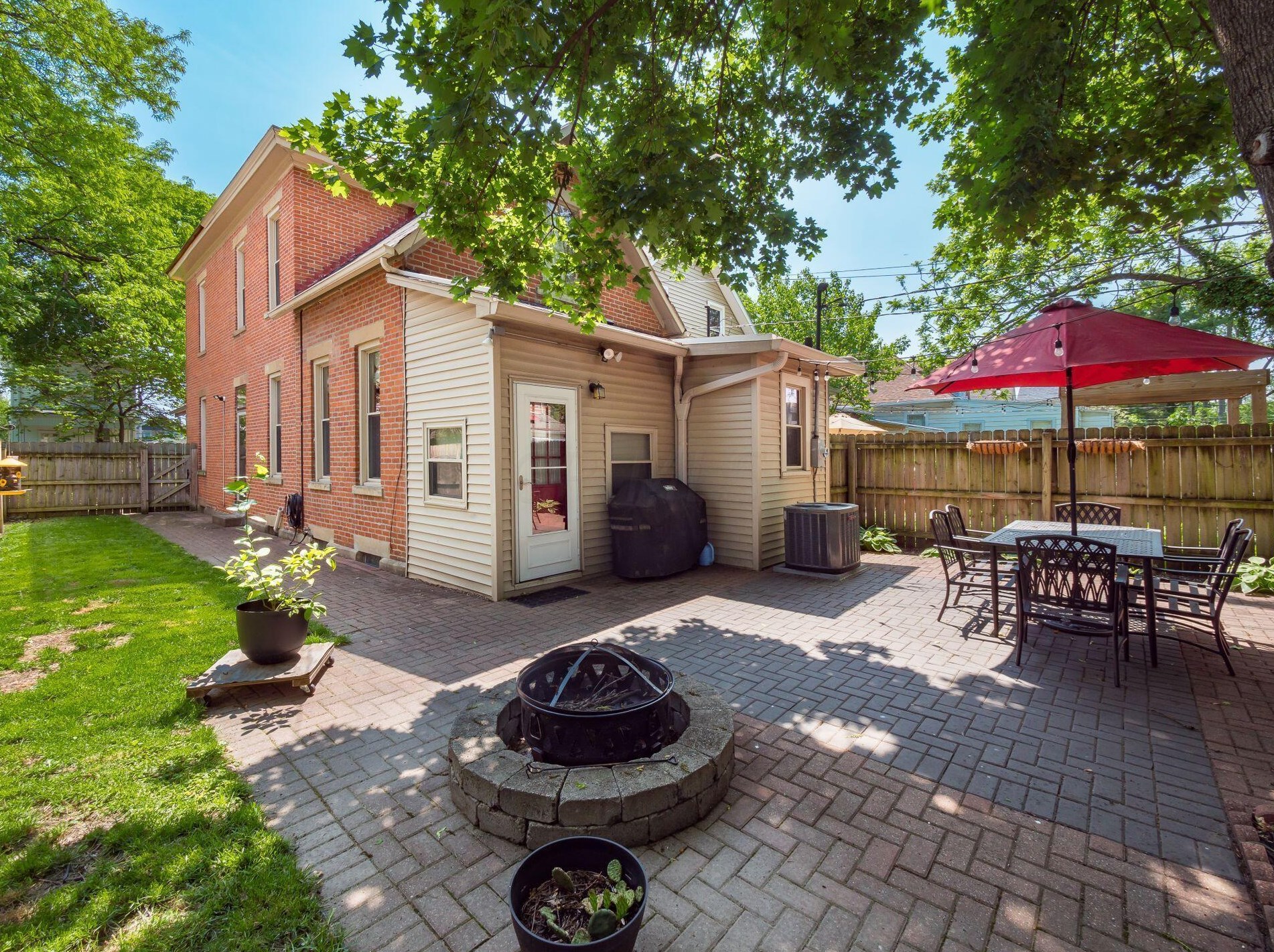 416 Stewart Ave, Columbus OH  43206-2730 exterior