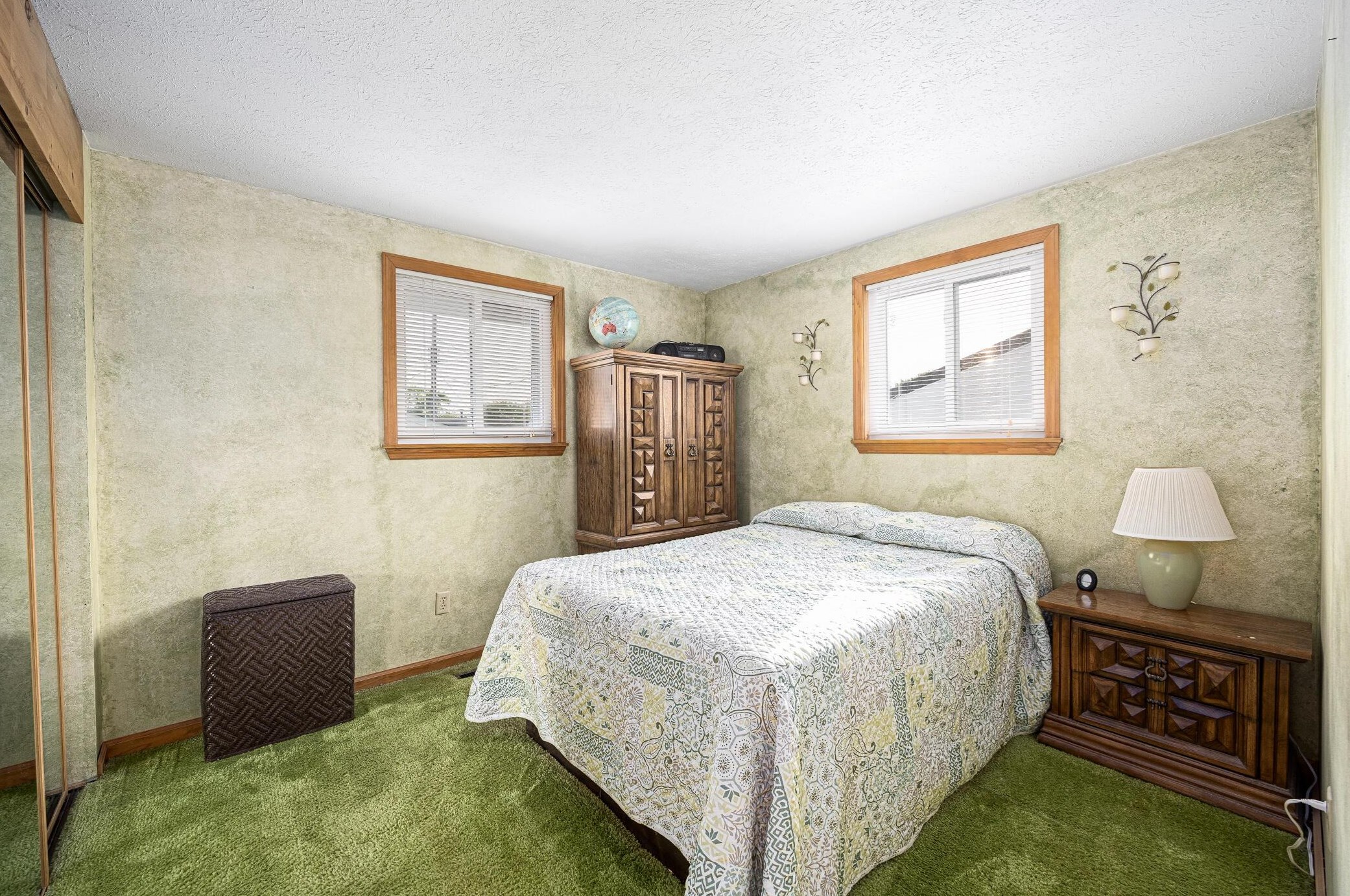 3872 Lynward Rd, Columbus OH 43228-3551 exterior