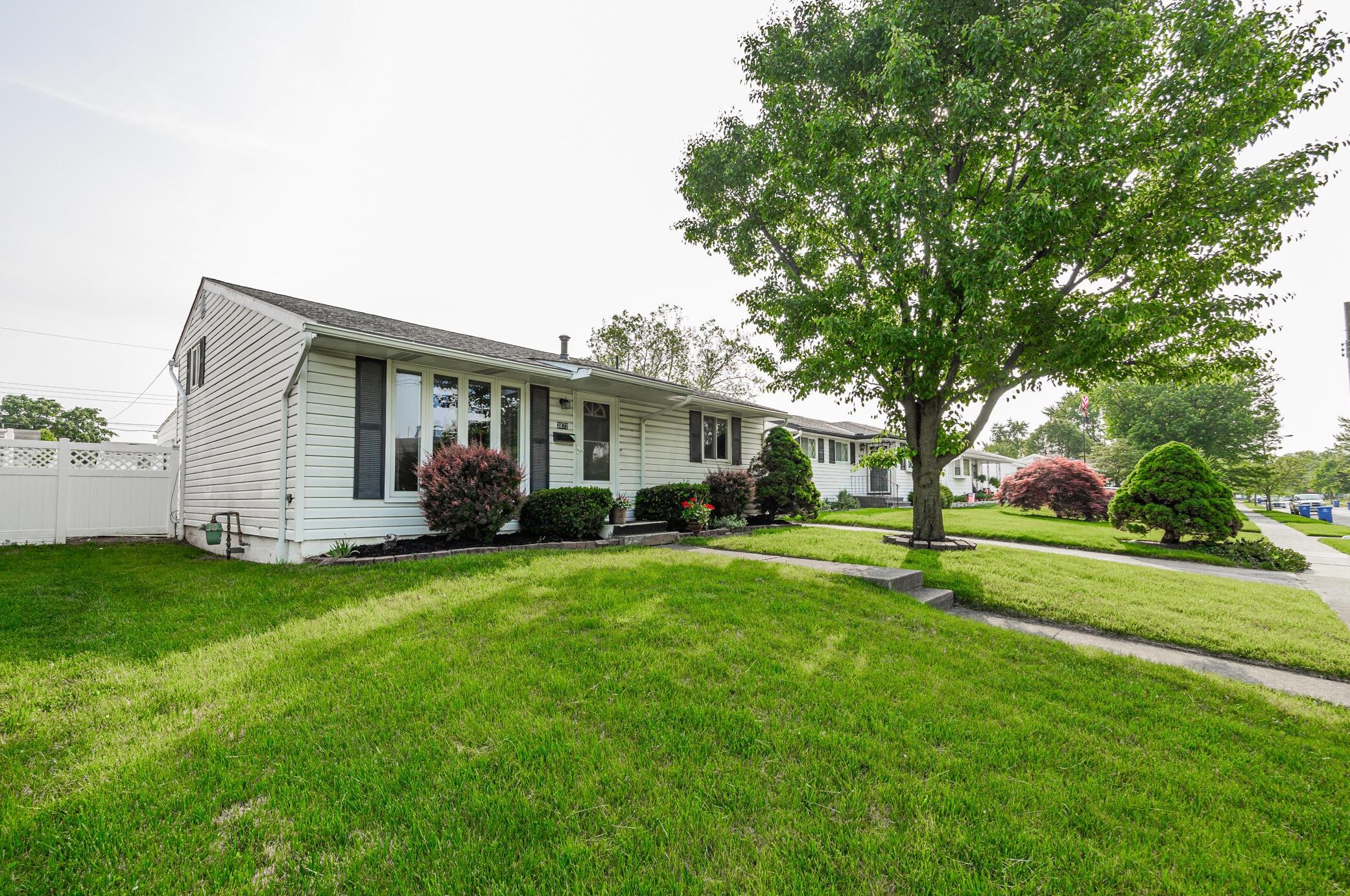 3872 Lynward Rd, Columbus OH 43228-3551 exterior