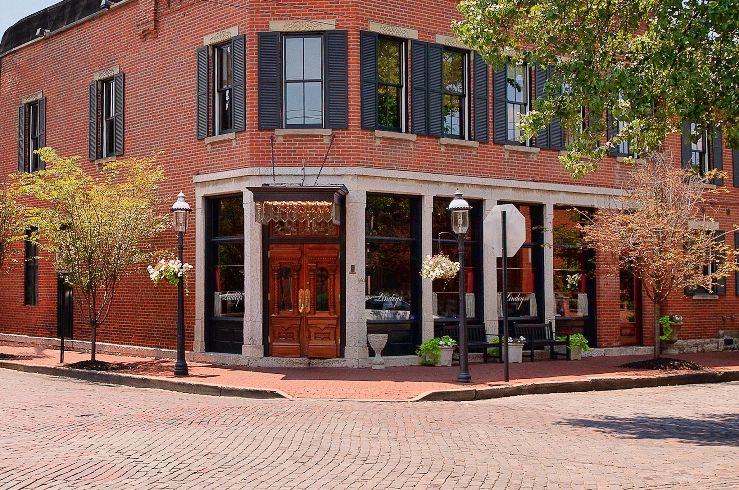 714 City Park Ave, Columbus OH 43206-1008 exterior