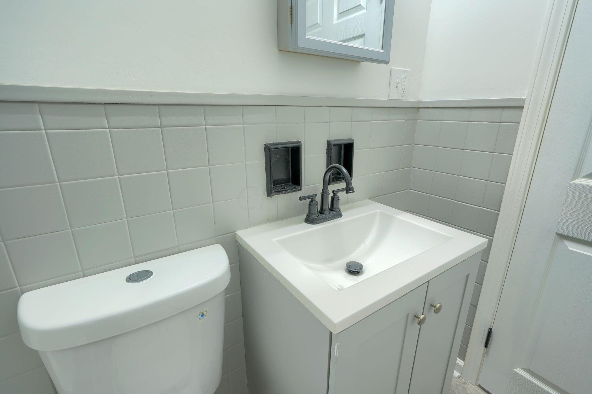 860 Colton Rd, Columbus OH 43207-3838 exterior