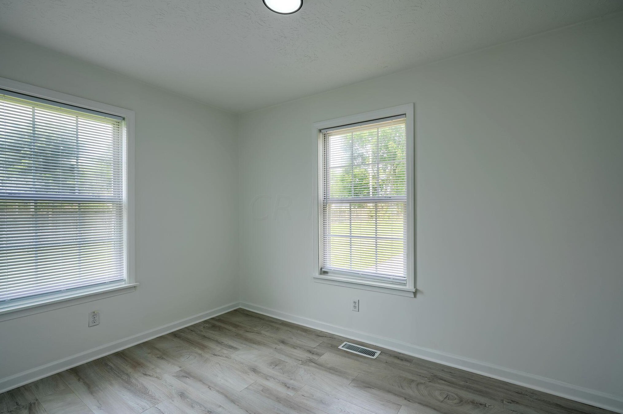 860 Colton Rd, Columbus OH 43207-3838 exterior