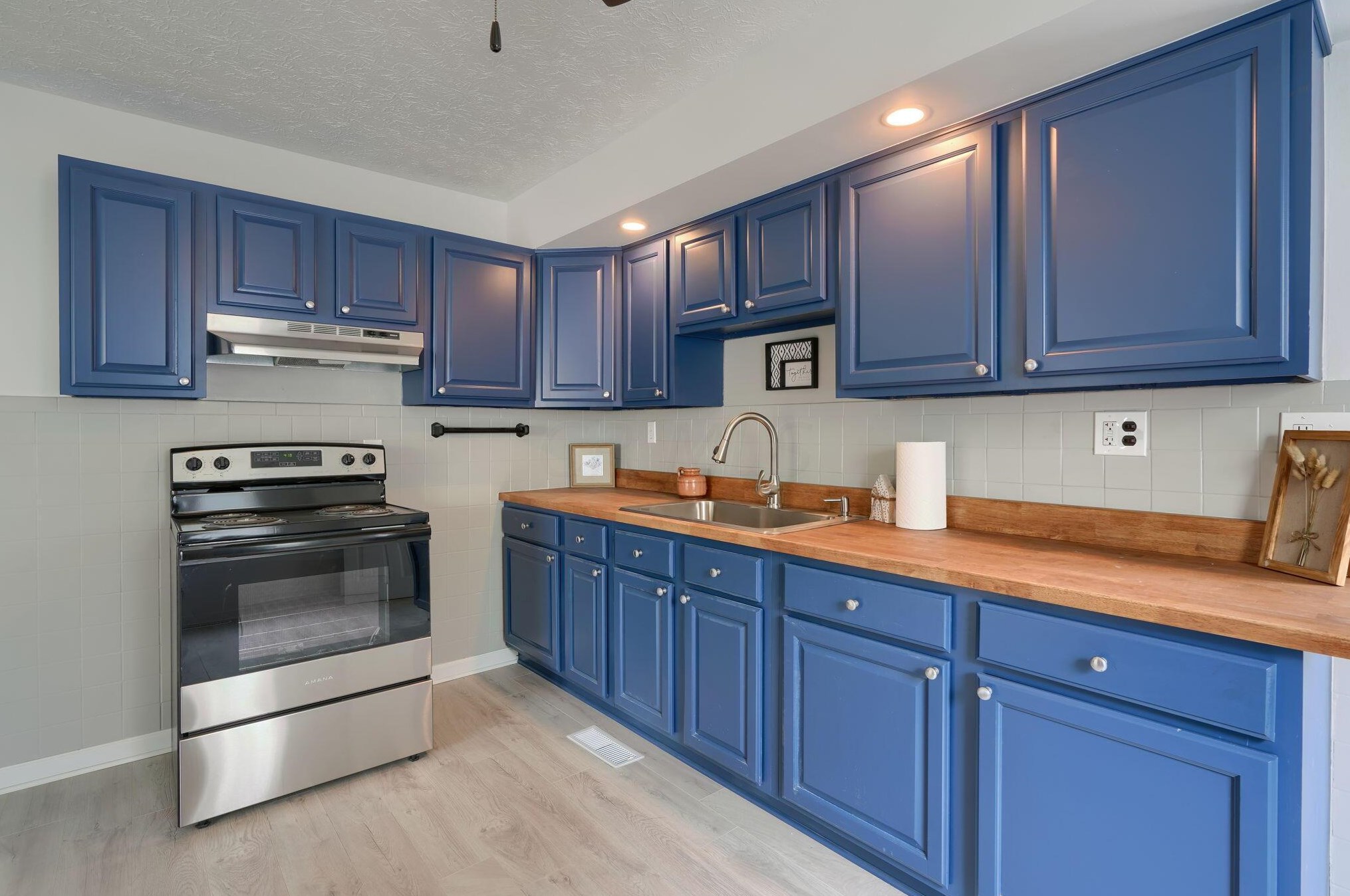 860 Colton Rd, Columbus OH 43207-3838 exterior