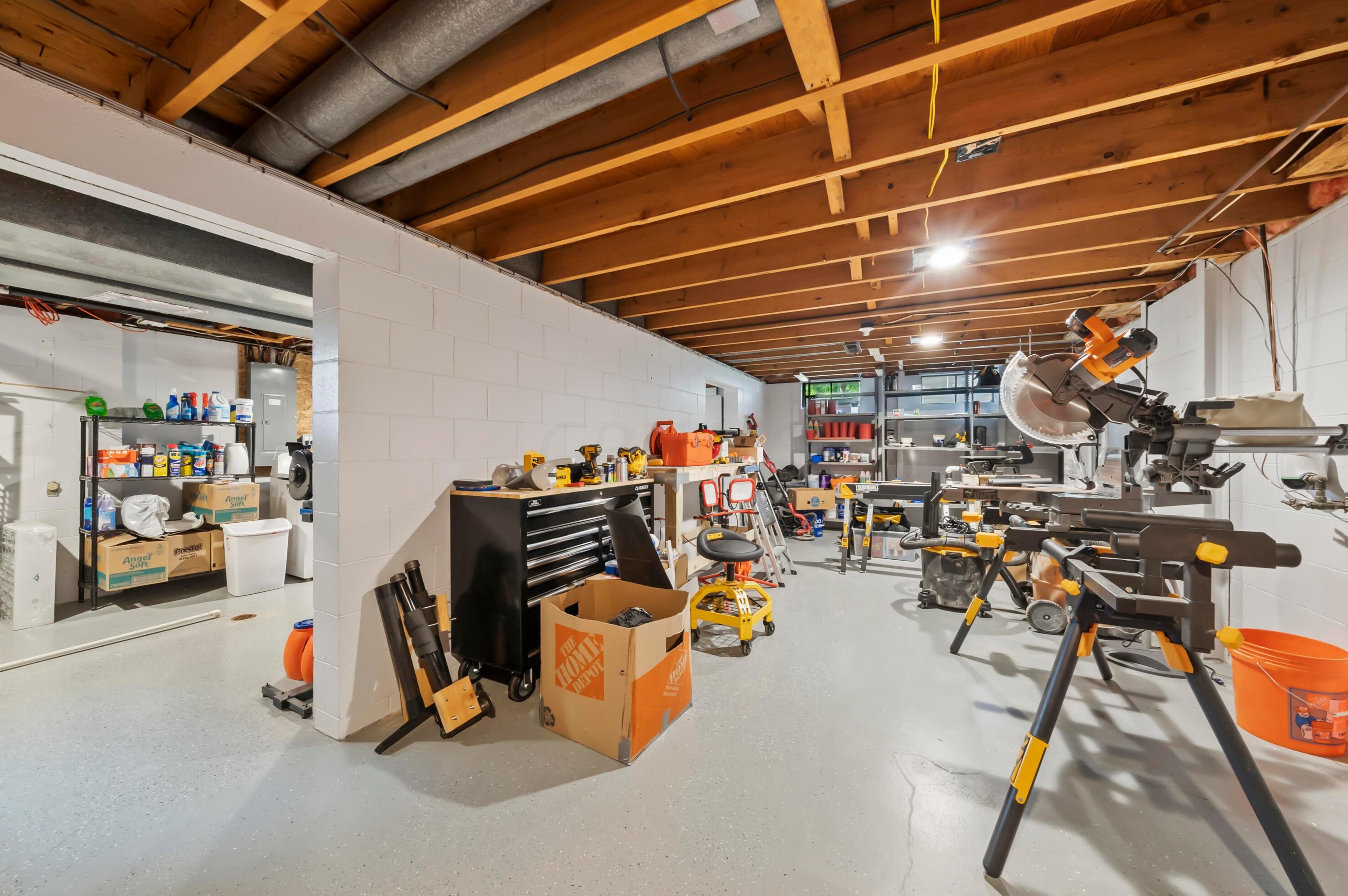 611 Jonsol Ct, Columbus OH  43230-3115 exterior