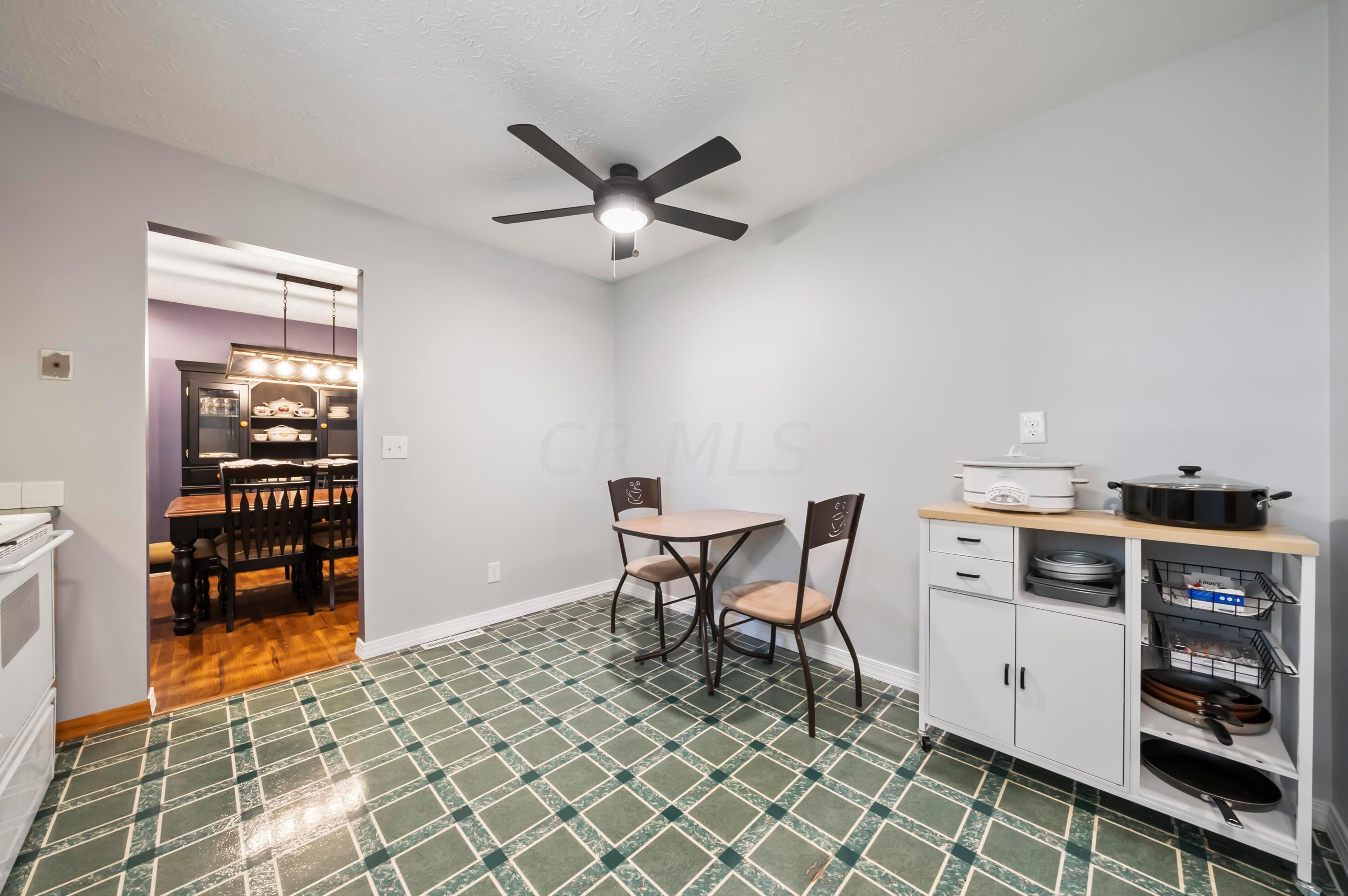 611 Jonsol Ct, Columbus OH  43230-3115 exterior