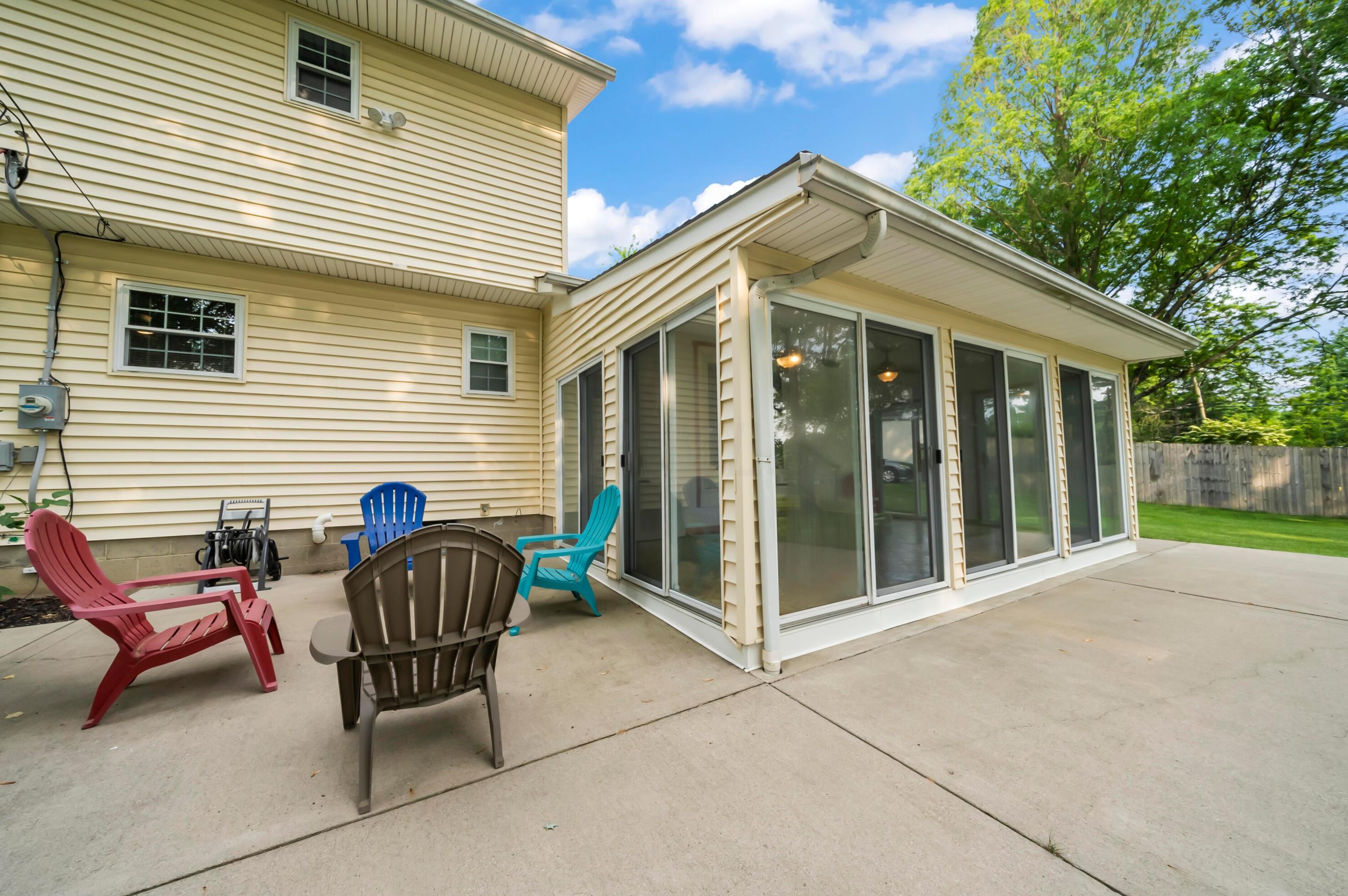 611 Jonsol Ct, Columbus OH  43230-3115 exterior