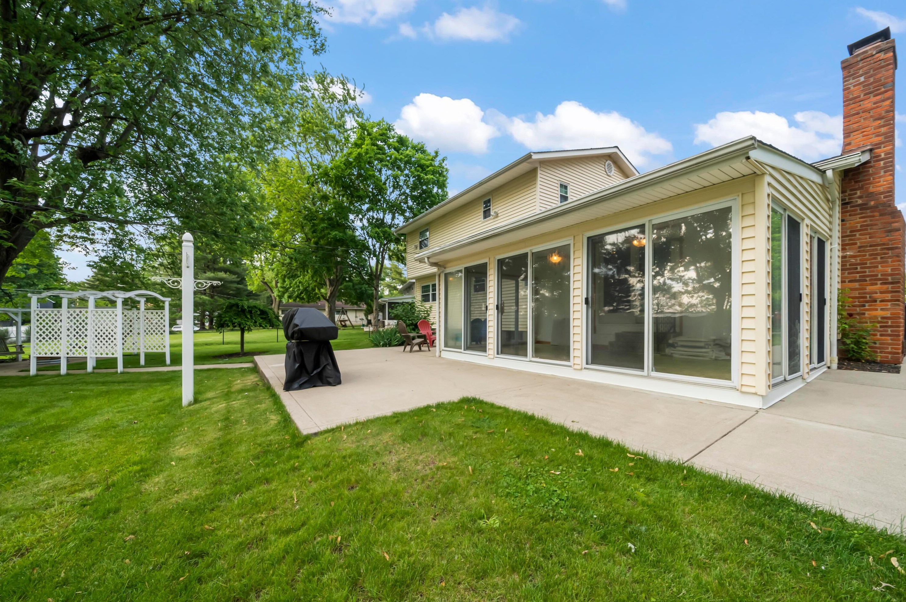 611 Jonsol Ct, Columbus OH  43230-3115 exterior