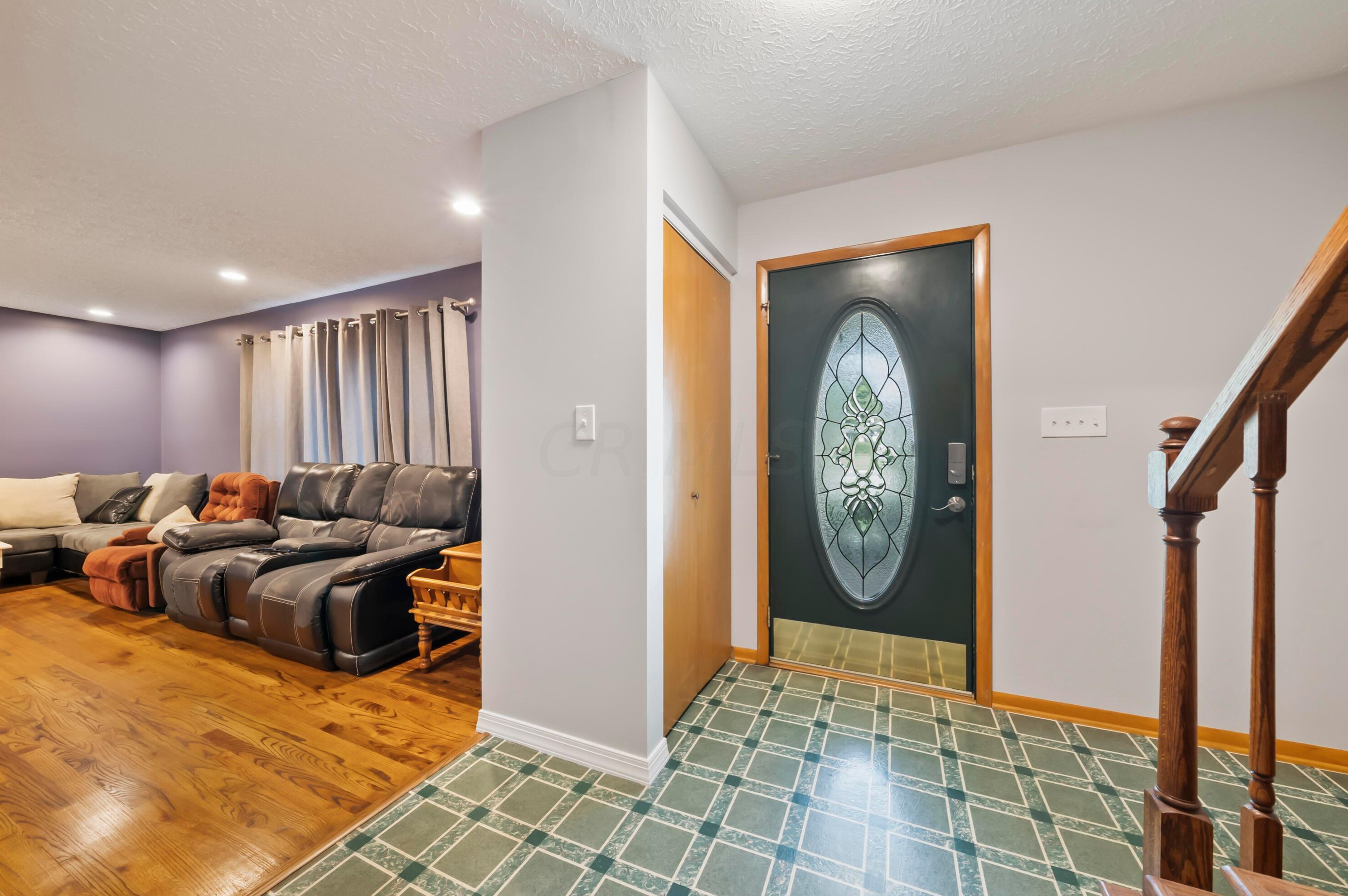 611 Jonsol Ct, Columbus OH  43230-3115 exterior