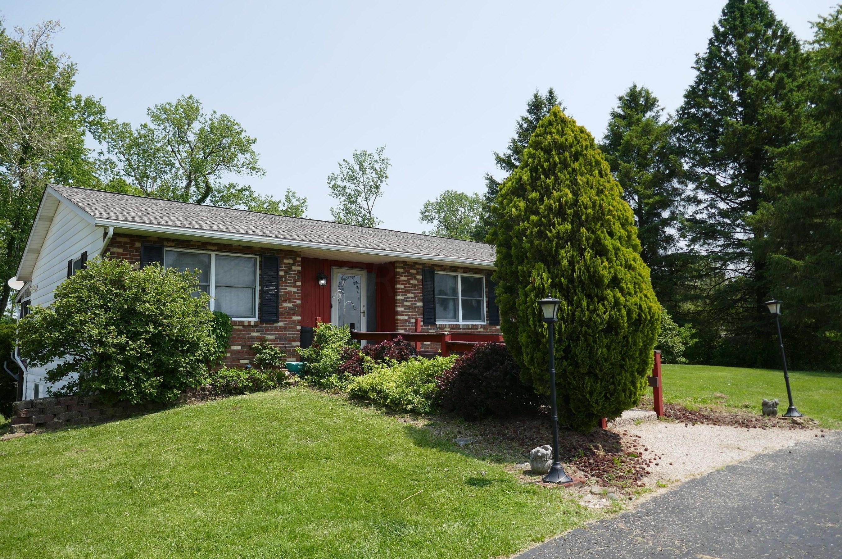 15381 Centerburg Rd, Centerburg OH  43011-9528 exterior