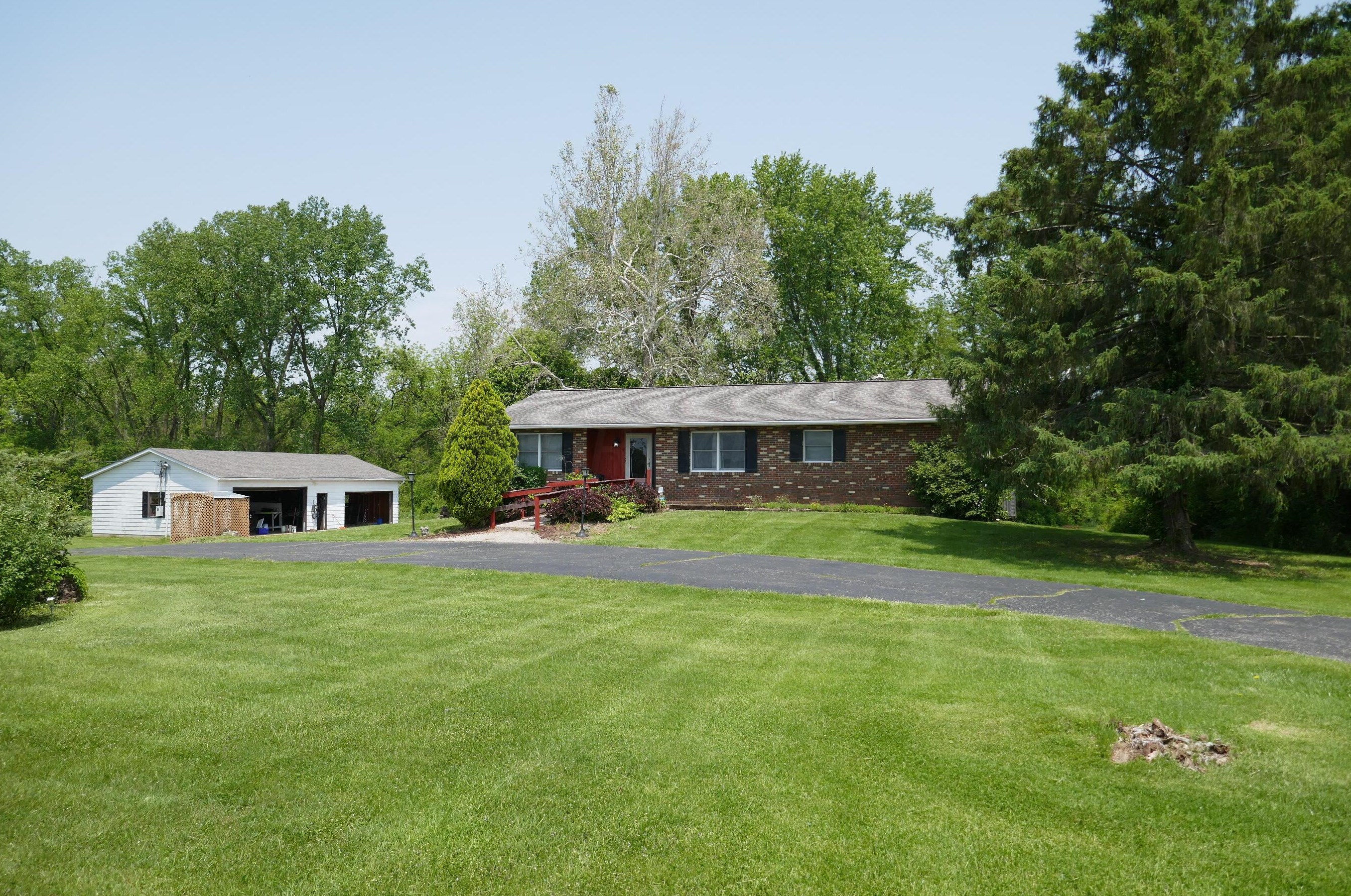 15381 Centerburg Rd, Centerburg OH  43011-9530 exterior