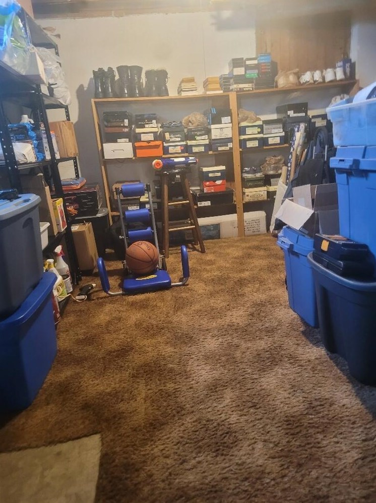 974 Pierce Ave, Columbus OH 43227-1255 exterior