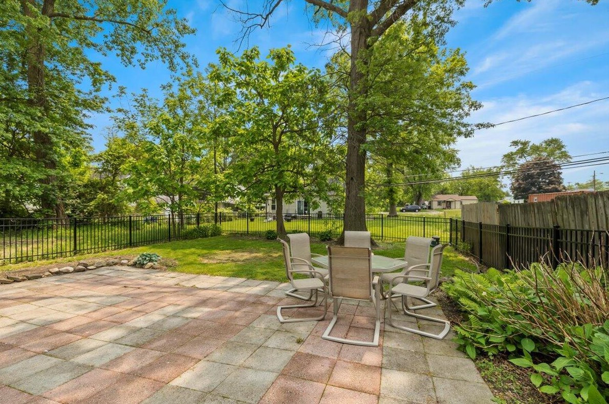 2533 Northwold Rd, Columbus OH  43231-5991 exterior