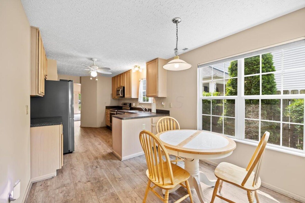 2533 Northwold Rd, Columbus OH  43231-5991 exterior