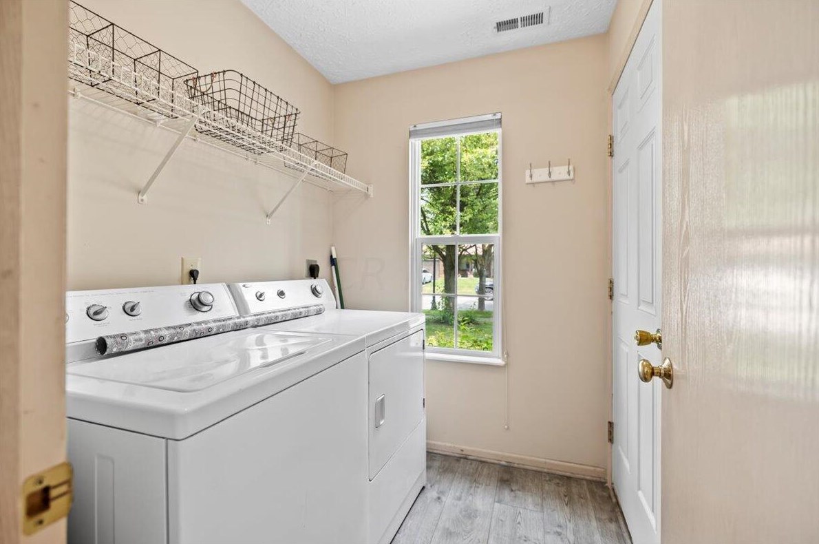 2533 Northwold Rd, Columbus OH  43231-5991 exterior