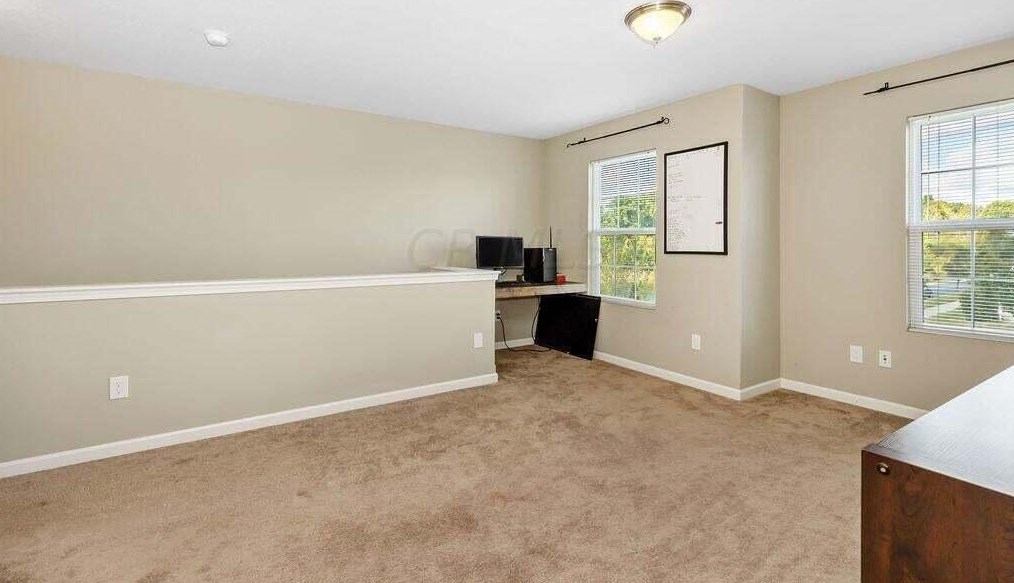 5715 Battle Creek Way, Columbus OH  43228-8953 exterior