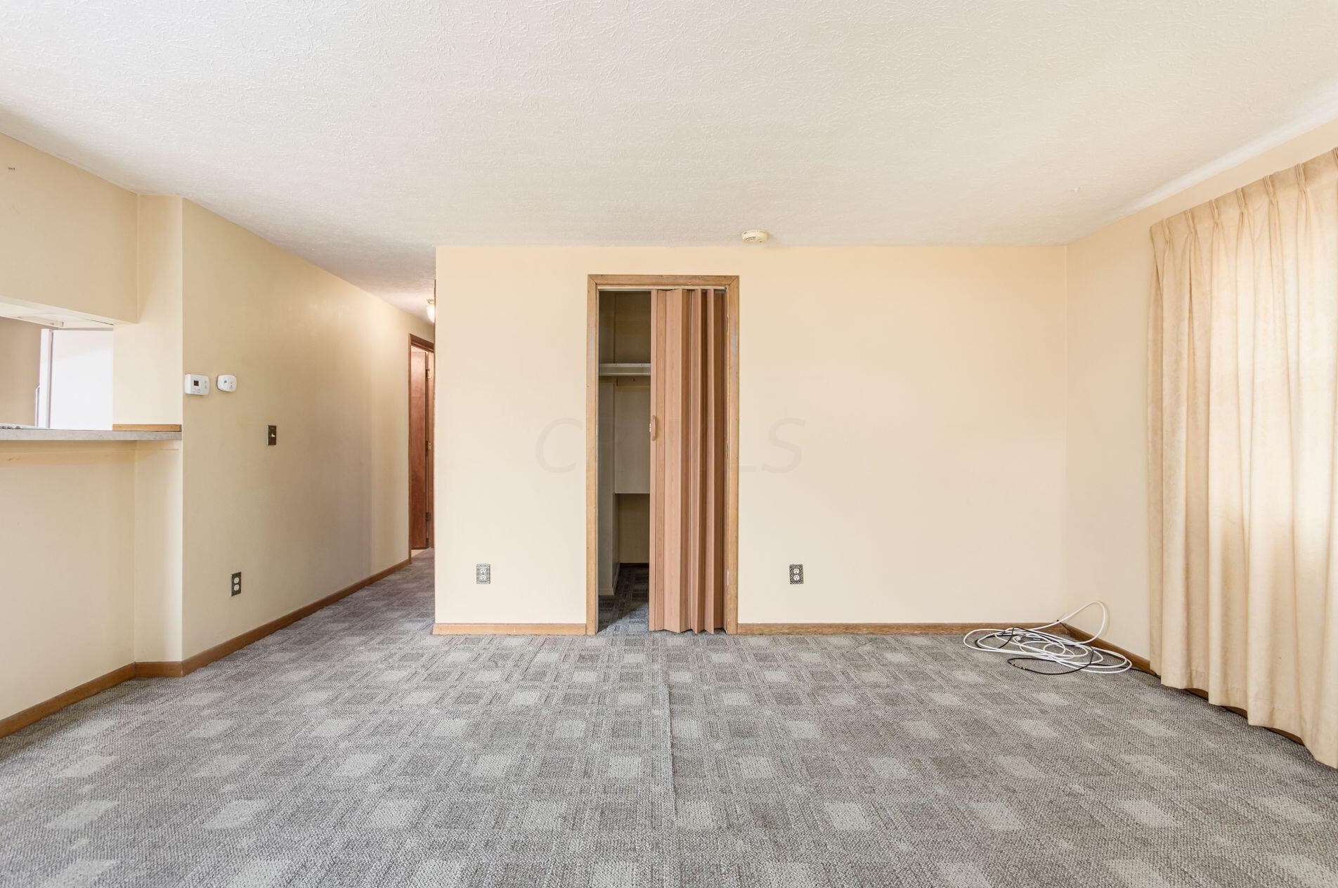 2464 Burgandy Ln, Columbus OH 43232-4296 exterior