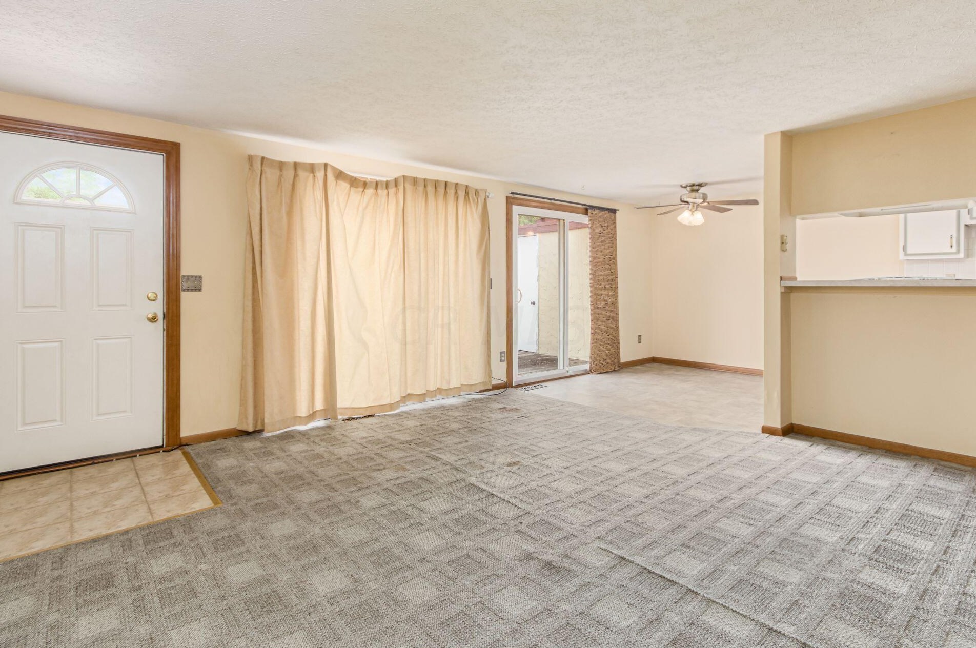 2464 Burgandy Ln, Columbus OH 43232-4296 exterior