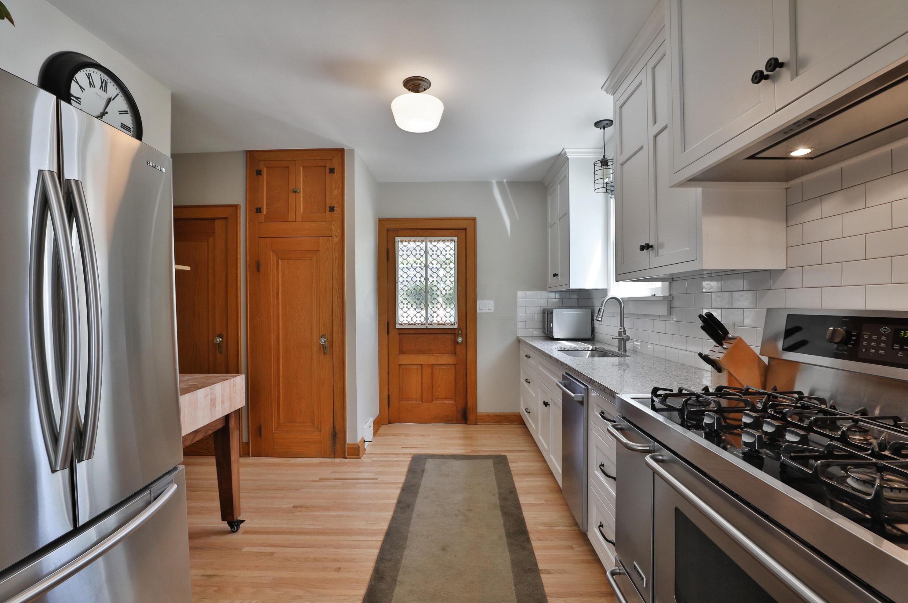 335 Dublin Granville Rd, Columbus OH 43085-3109 exterior