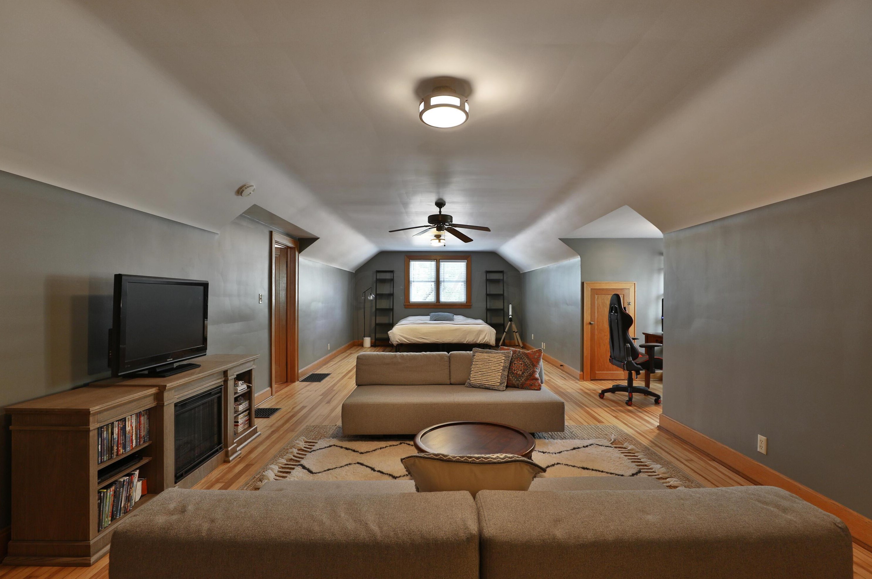 335 Dublin Granville Rd, Columbus OH 43085-3109 exterior