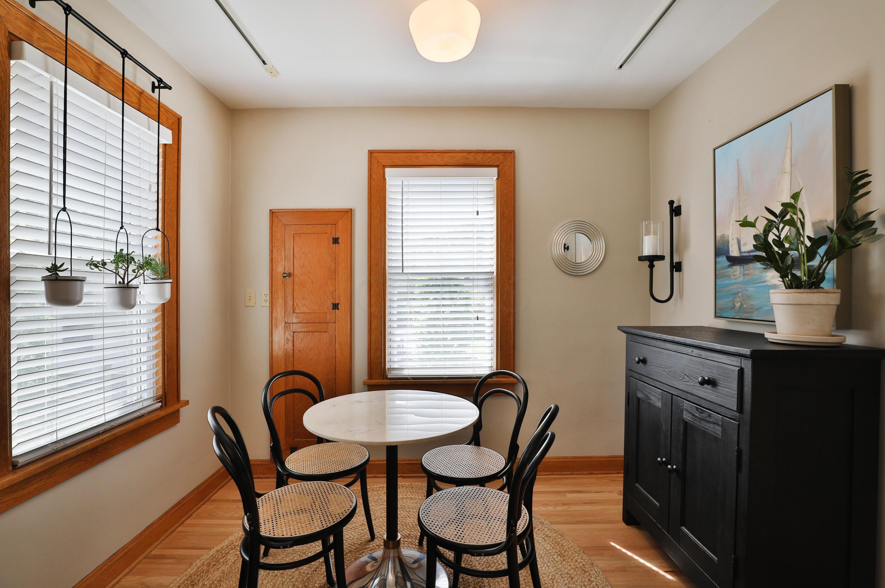 335 Dublin Granville Rd, Columbus OH 43085-3109 exterior