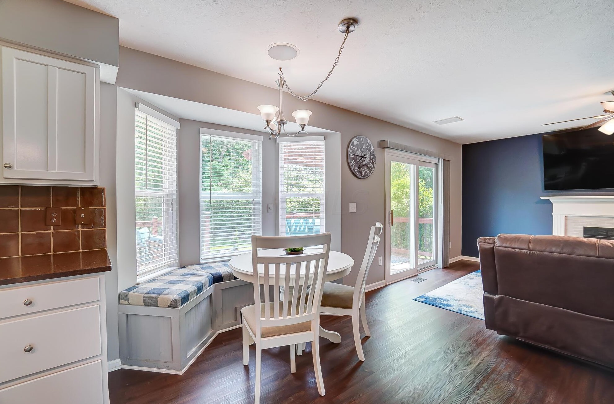 6463 Gossamer Ct, Westerville OH  43081-8242 exterior