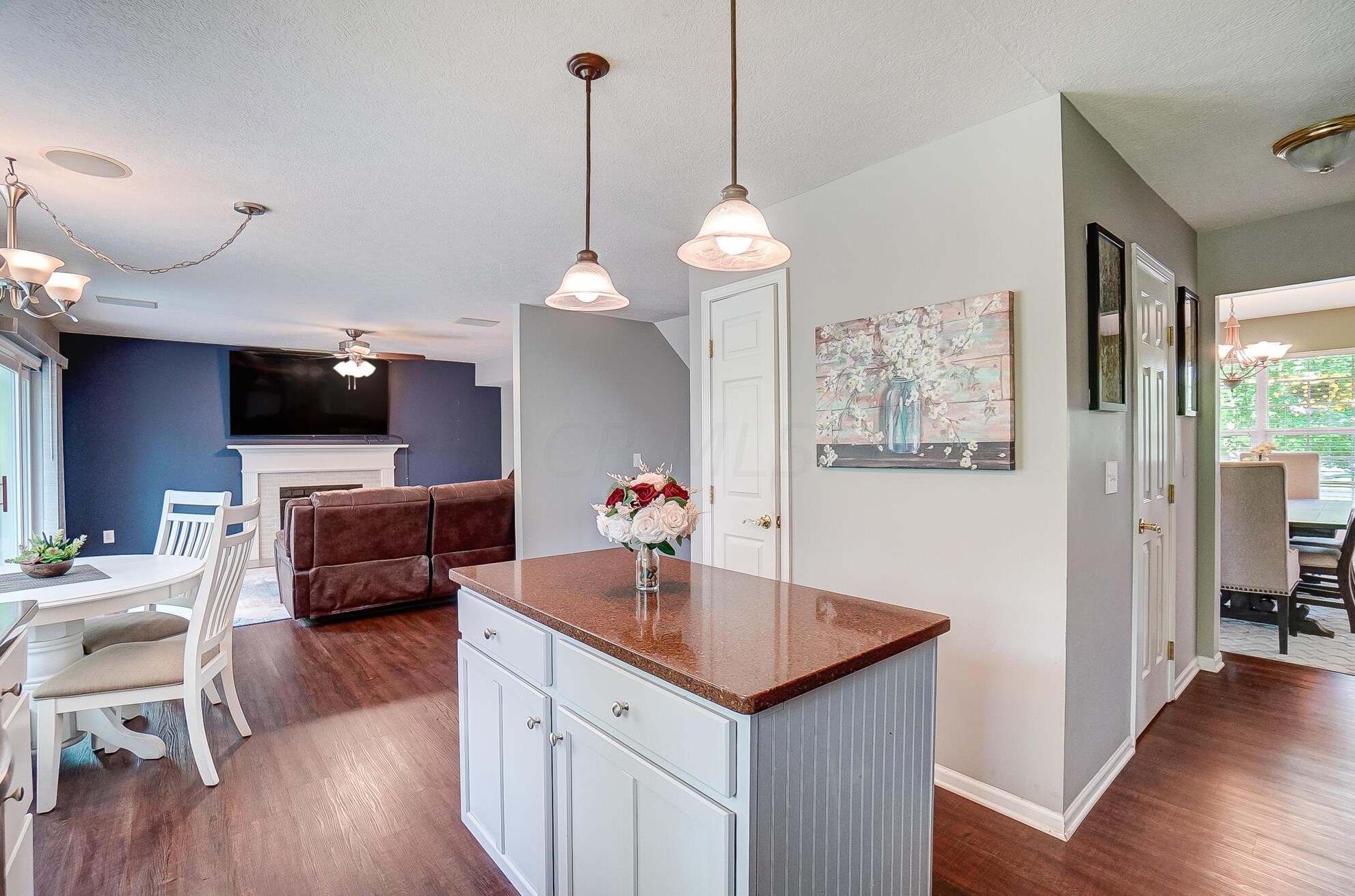 6463 Gossamer Ct, Westerville OH  43081-8242 exterior