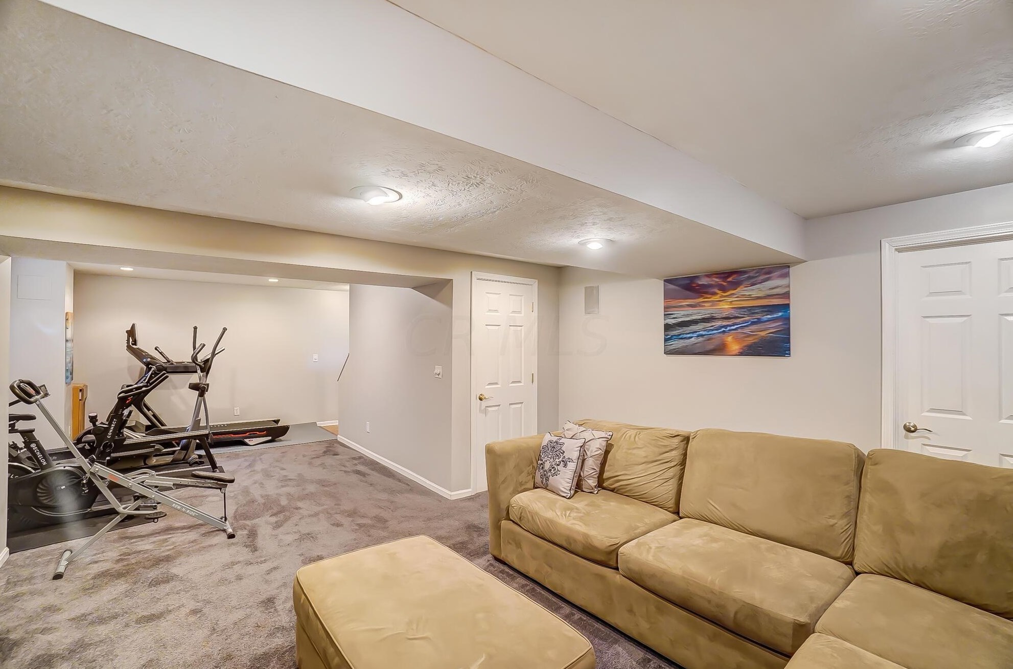 6463 Gossamer Ct, Westerville OH  43081-8242 exterior