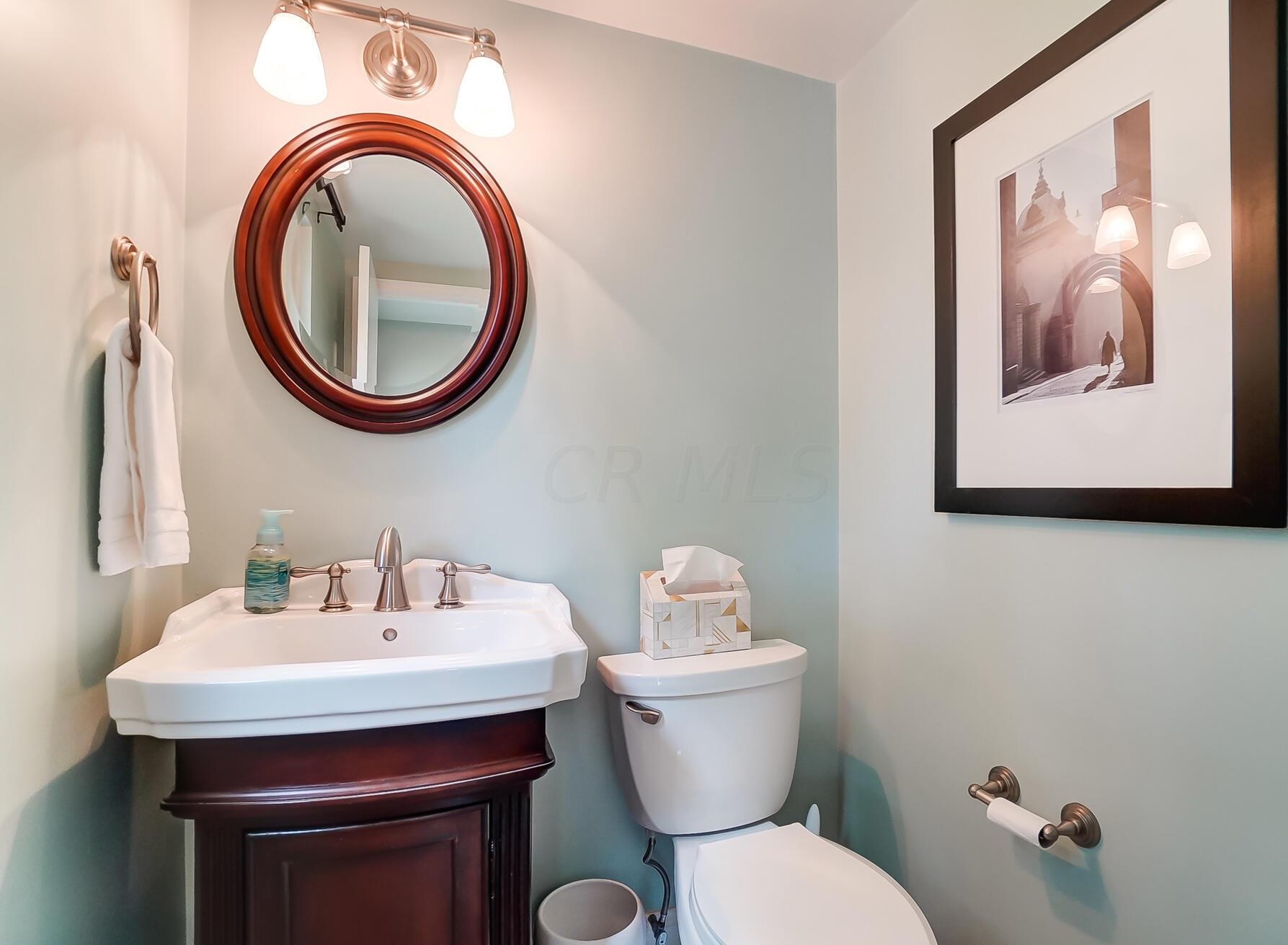 1568 Stanford Rd, Columbus OH  43212-1118 exterior