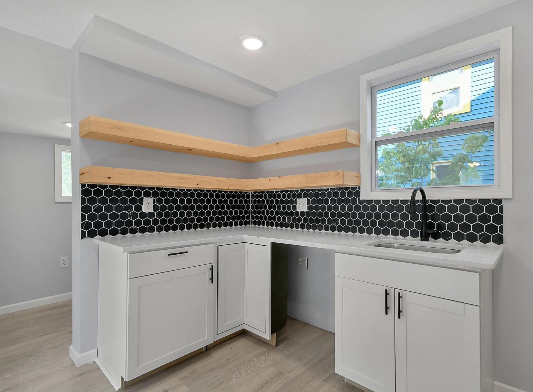 605 Southwood Ave, Columbus OH 43207-1379 exterior