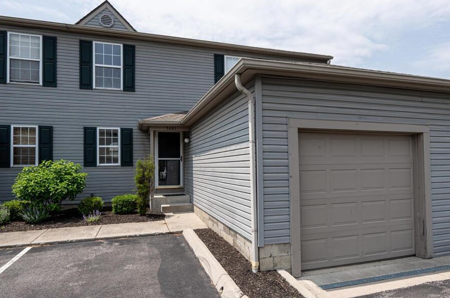 5681 Barney Ln, Columbus OH  43235-7145 exterior