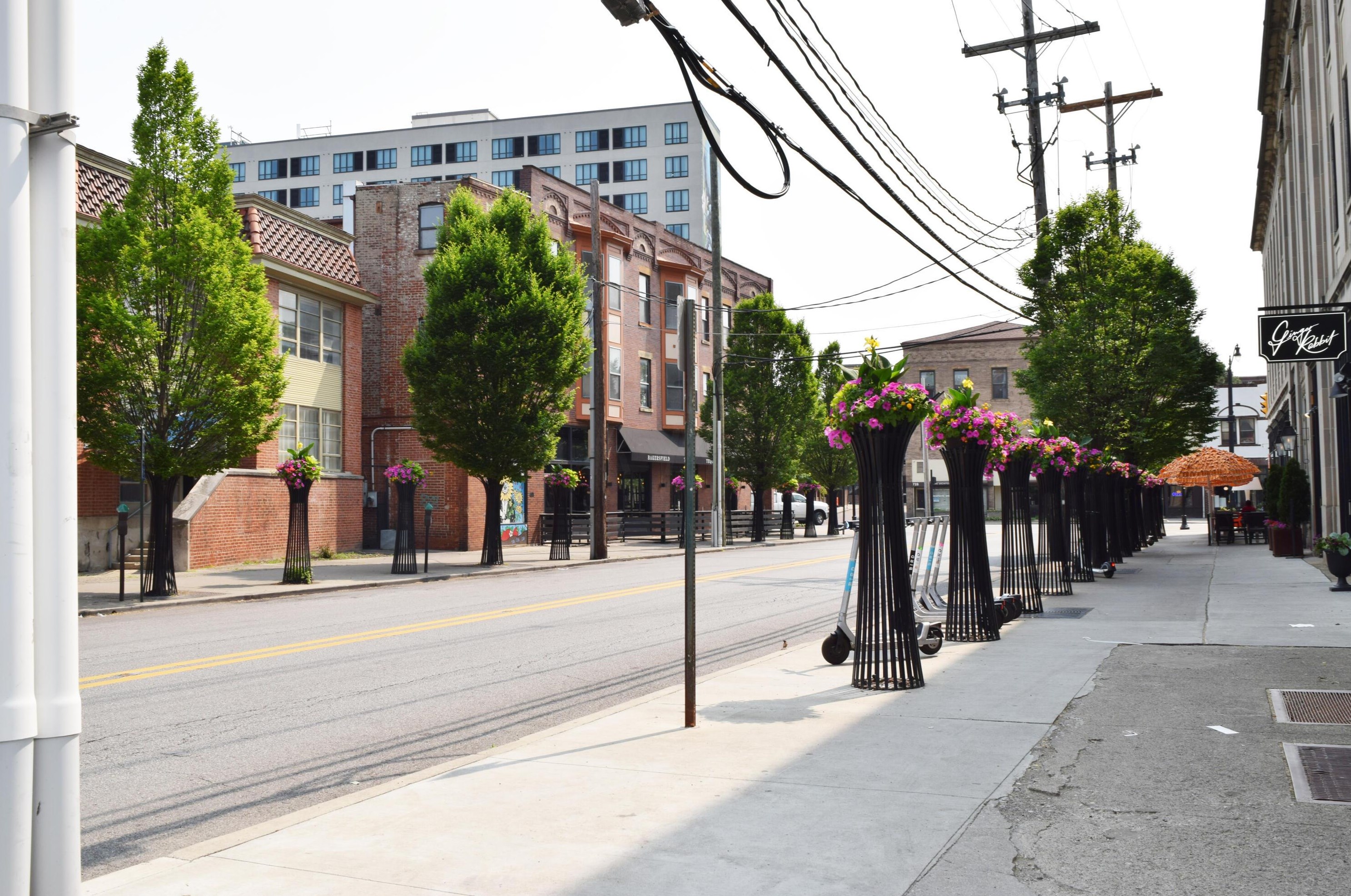 28 Buttles Ave, Columbus OH  43215-1451 exterior