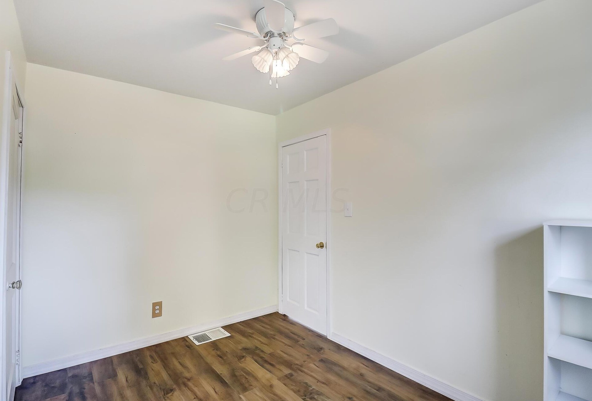 301 Wyandotte St, Lancaster OH  43130-3946 exterior