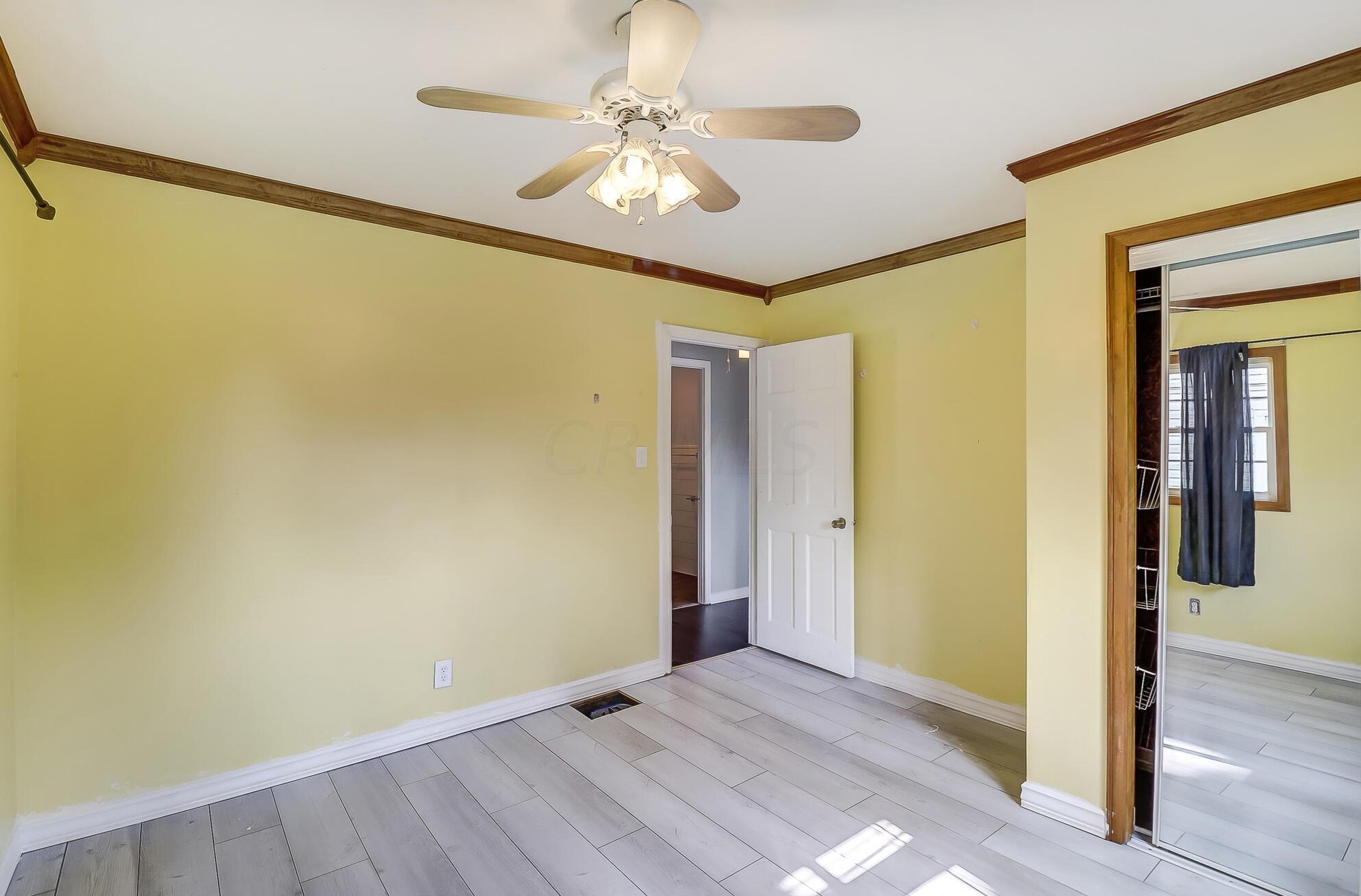 301 Wyandotte St, Lancaster OH  43130-3946 exterior