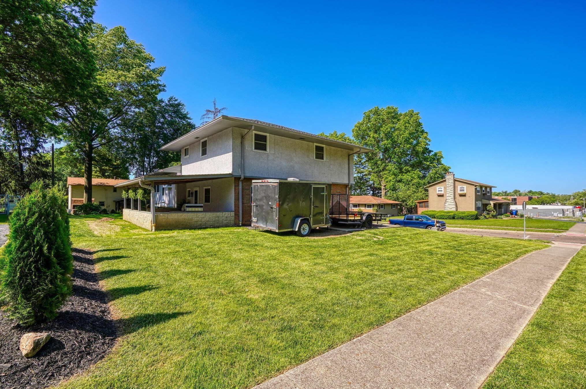 60 Savern Pl, Columbus OH  43230-3125 exterior