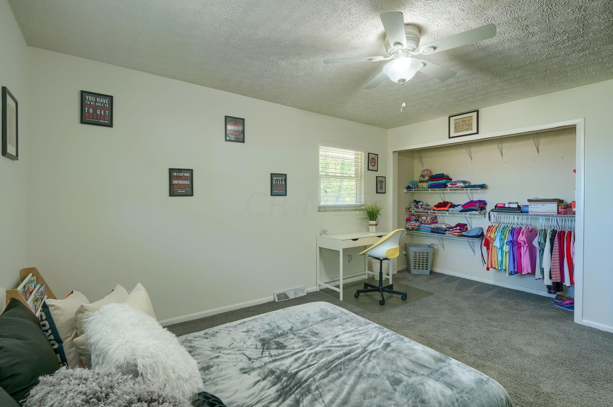 60 Savern Pl, Columbus OH  43230-3125 exterior