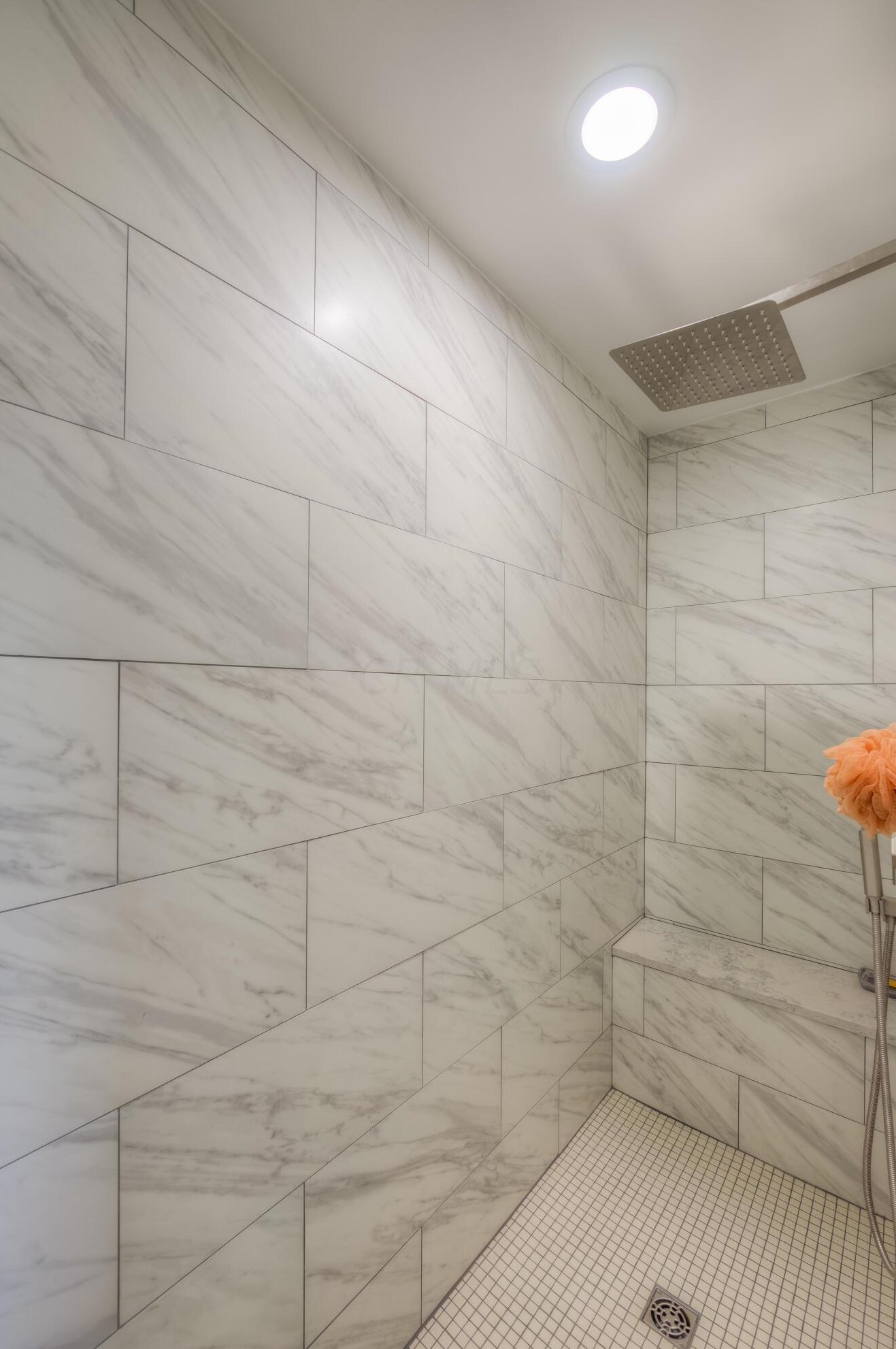 7564 Heatherwood Dr, Cnl Wnchstr OH  43110-8916 exterior