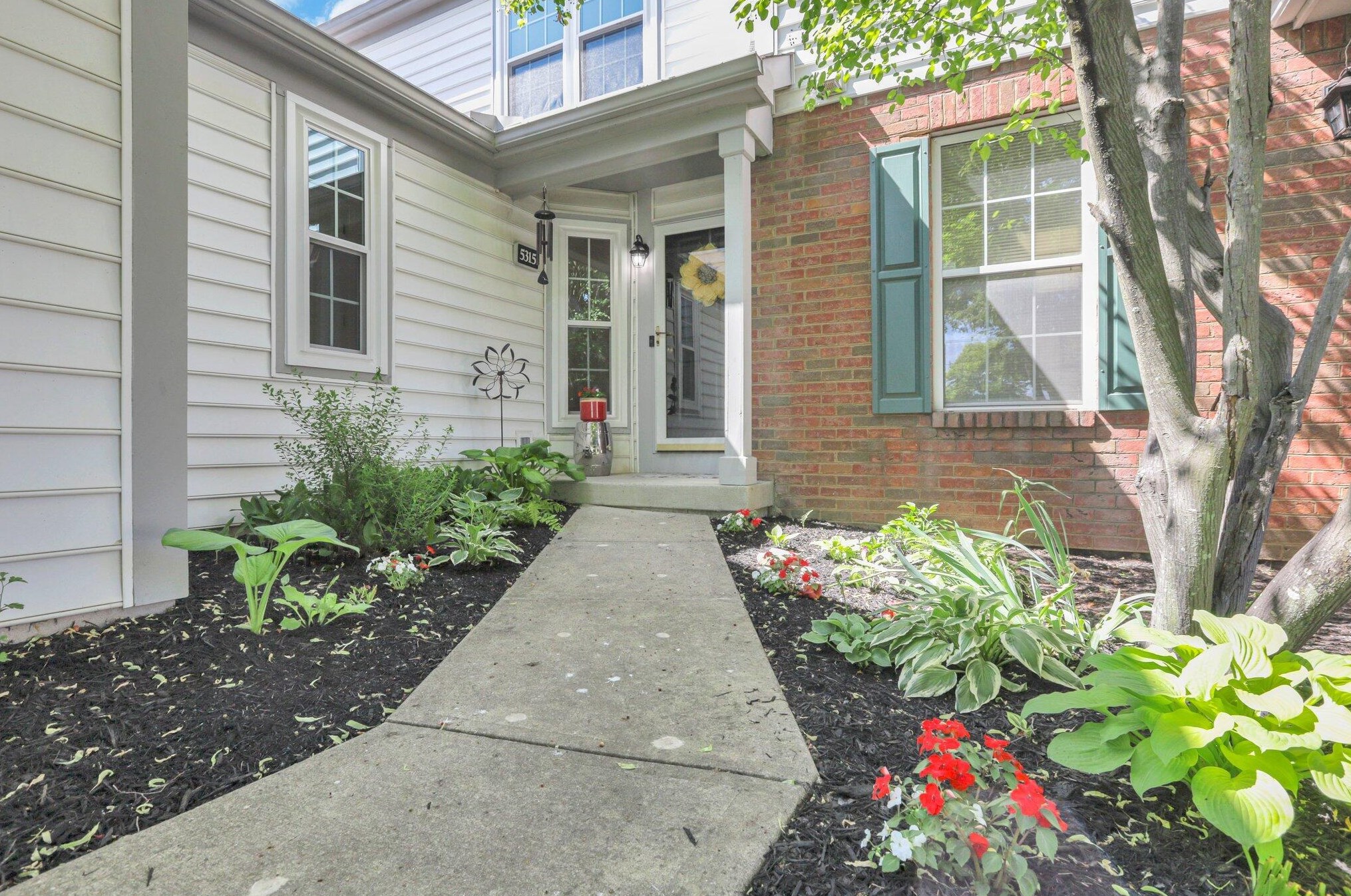 5315 Bethel Park Dr, Columbus OH  43235-7125 exterior